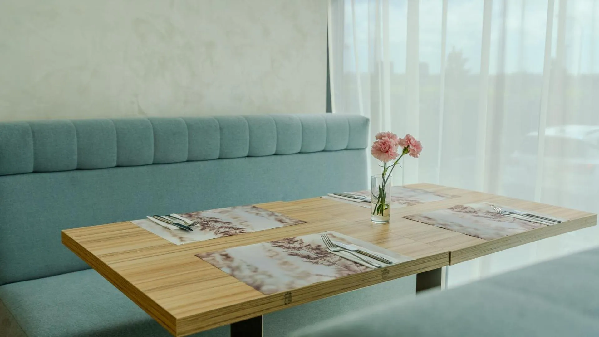 Restaurant/places to eat in Baltic Plaza Hotel Medi Spa