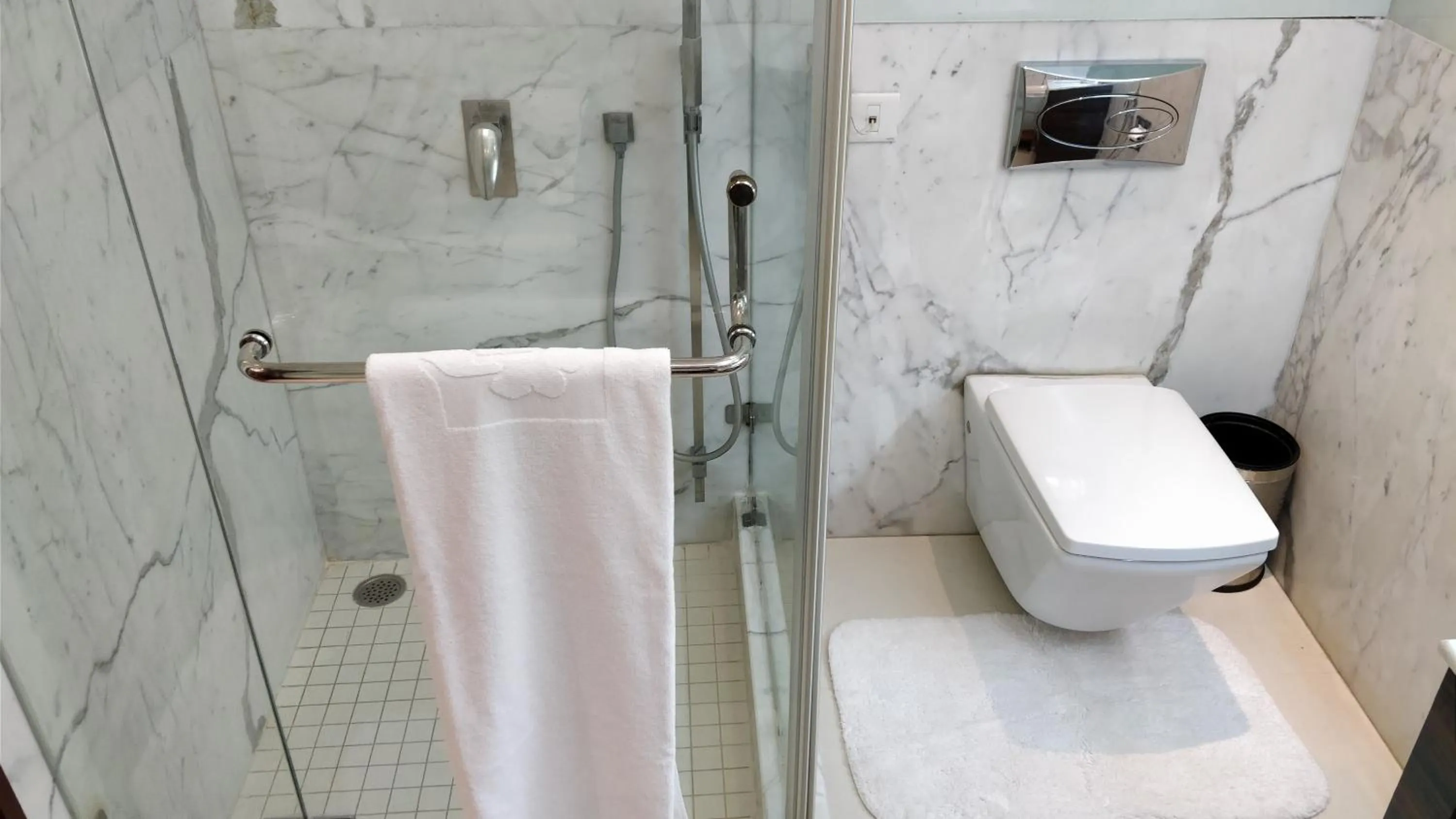 Bathroom in Jaypee Vasant Continental