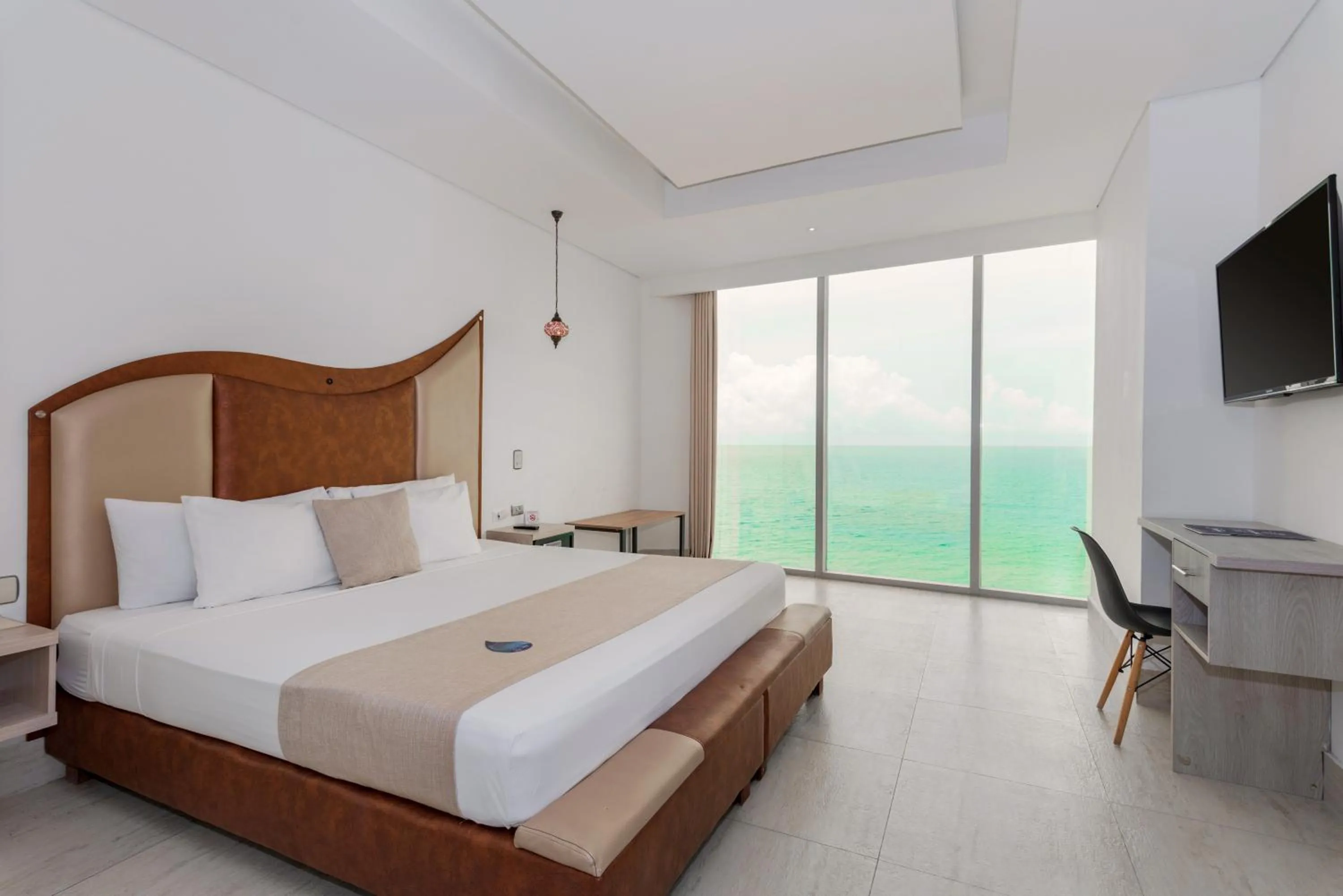 Photo of the whole room, Bed in Hotel Cartagena Dubai