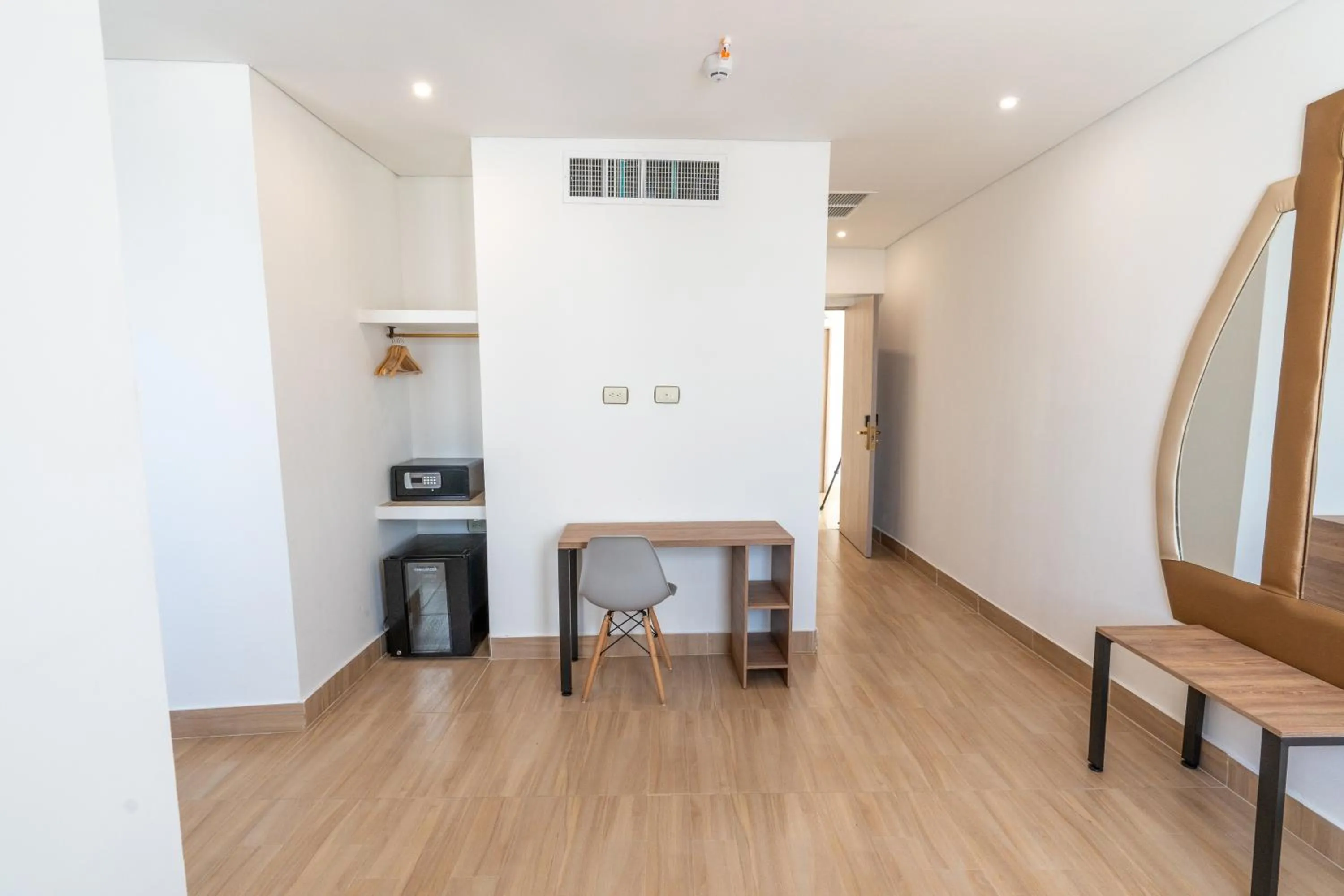 Photo of the whole room in Hotel Cartagena Dubai