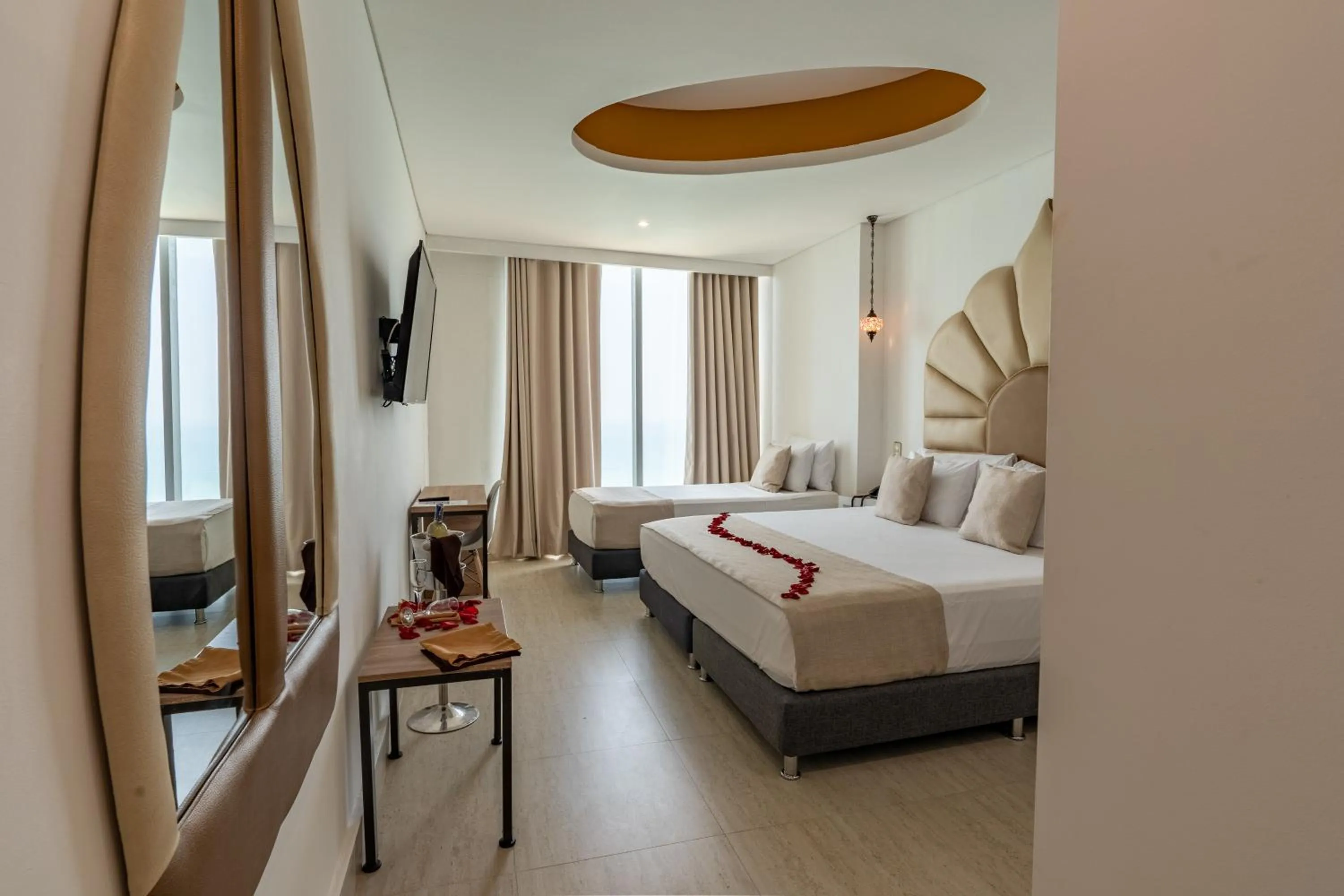 Bed in Hotel Cartagena Dubai