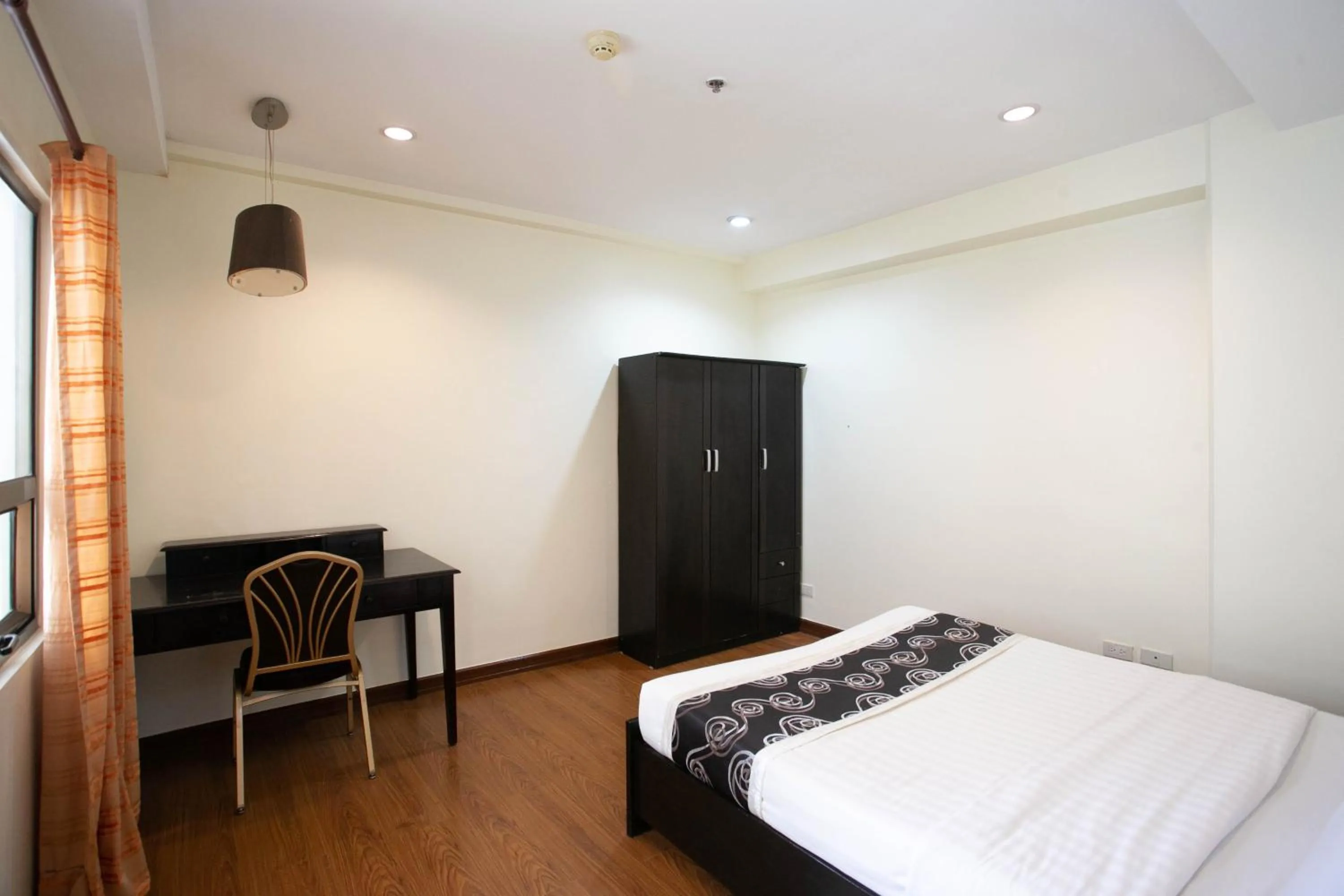 Bed in Diamond Suites and Residences