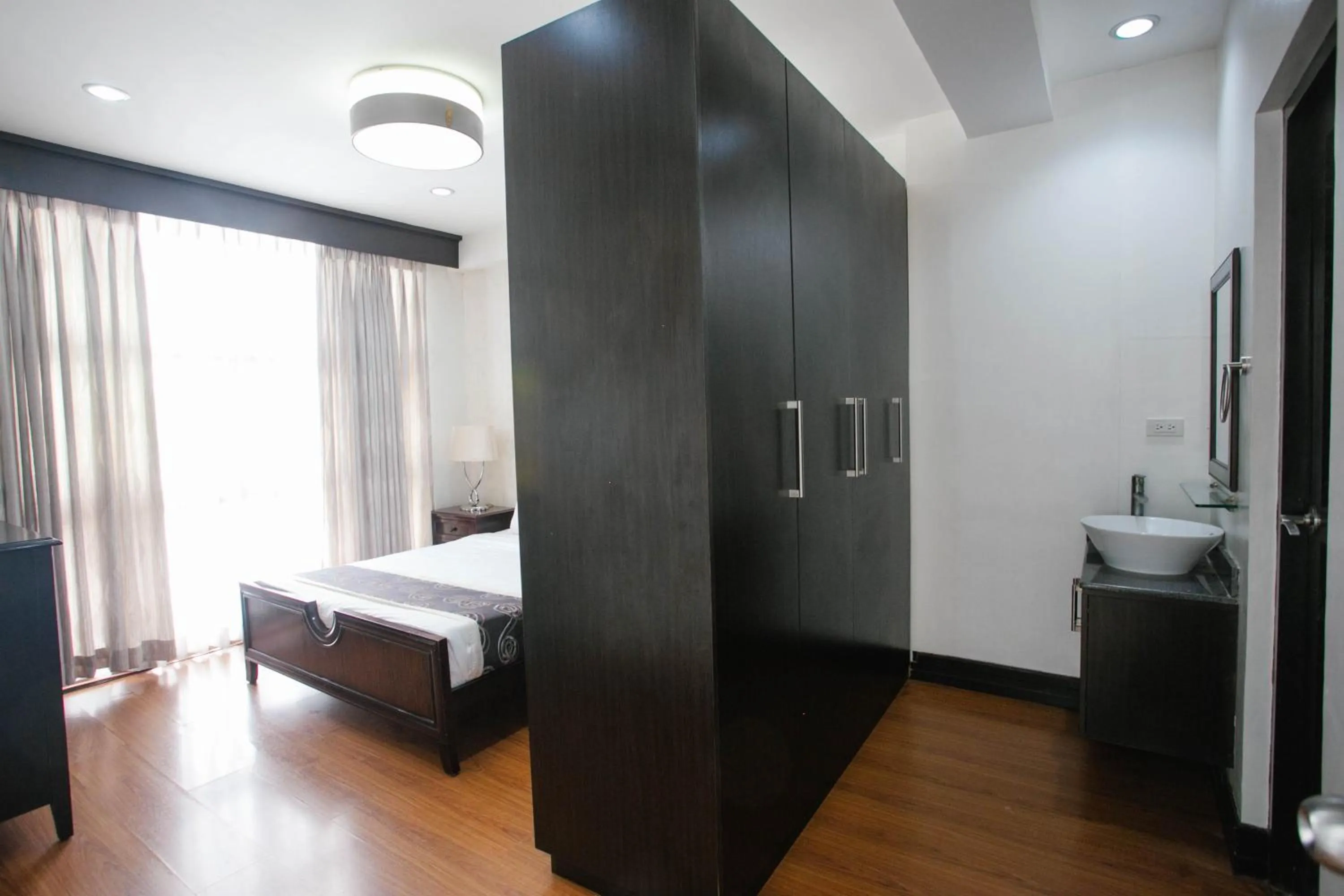 Bed in Diamond Suites and Residences