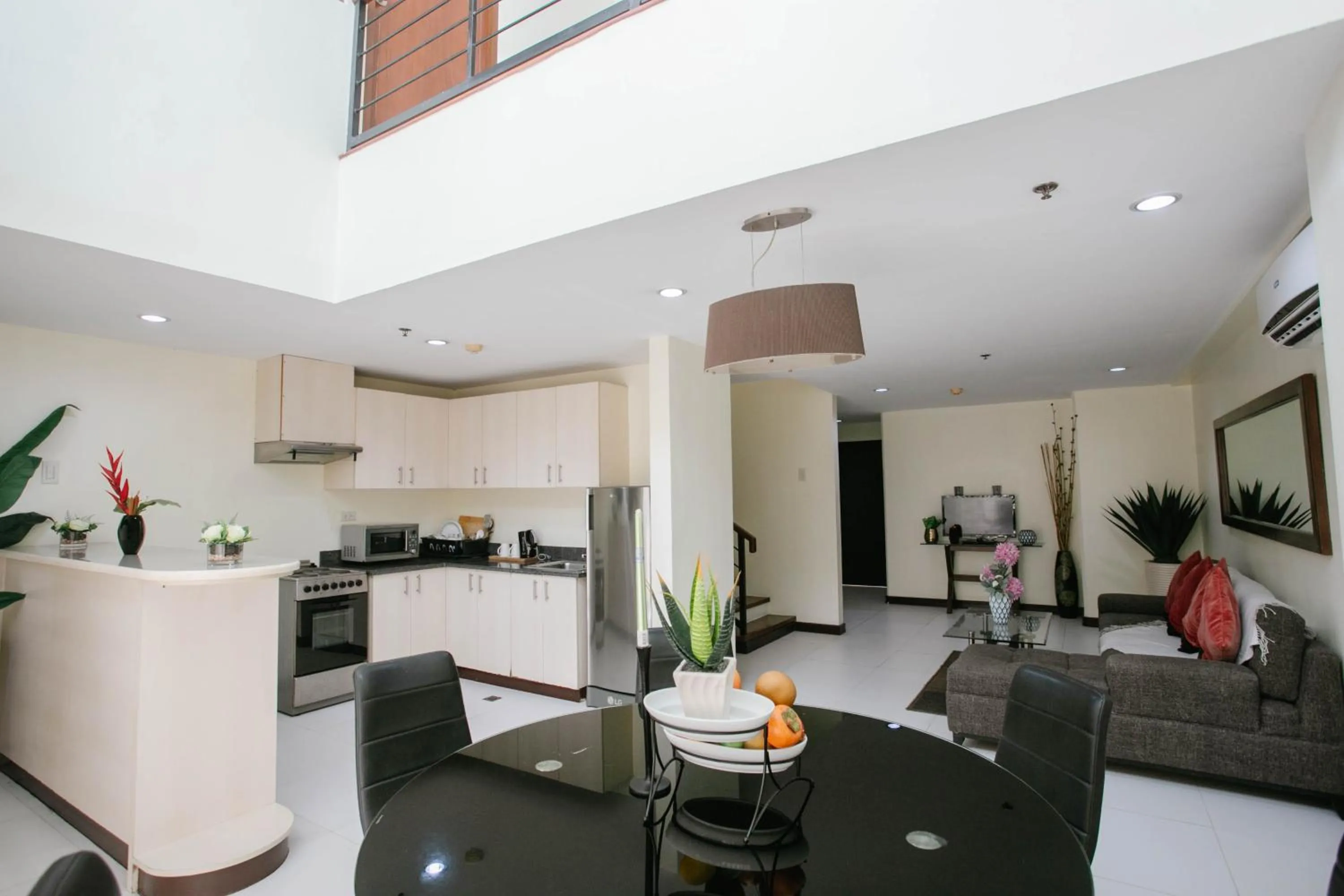 Diamond Suites and Residences