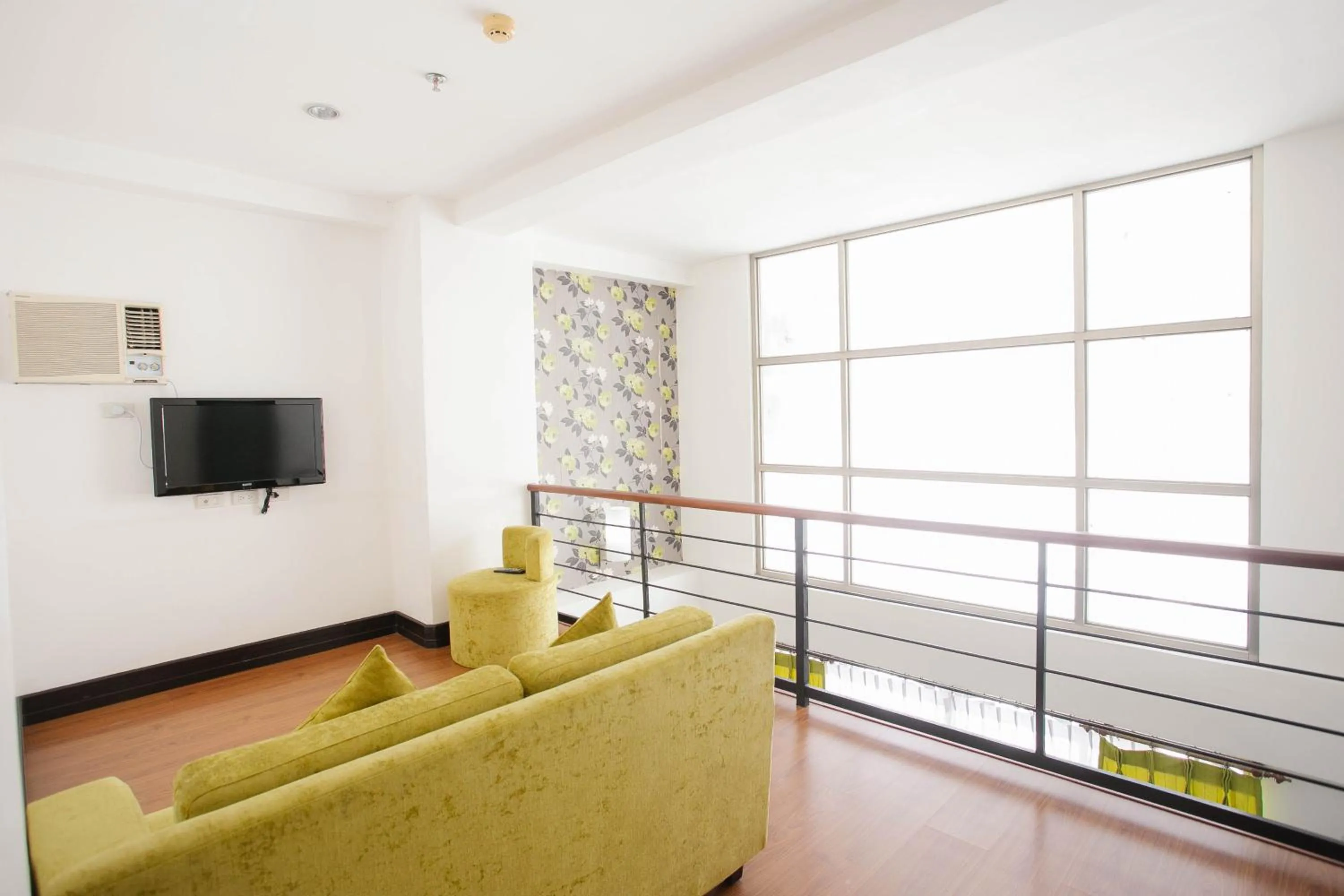 Diamond Suites and Residences