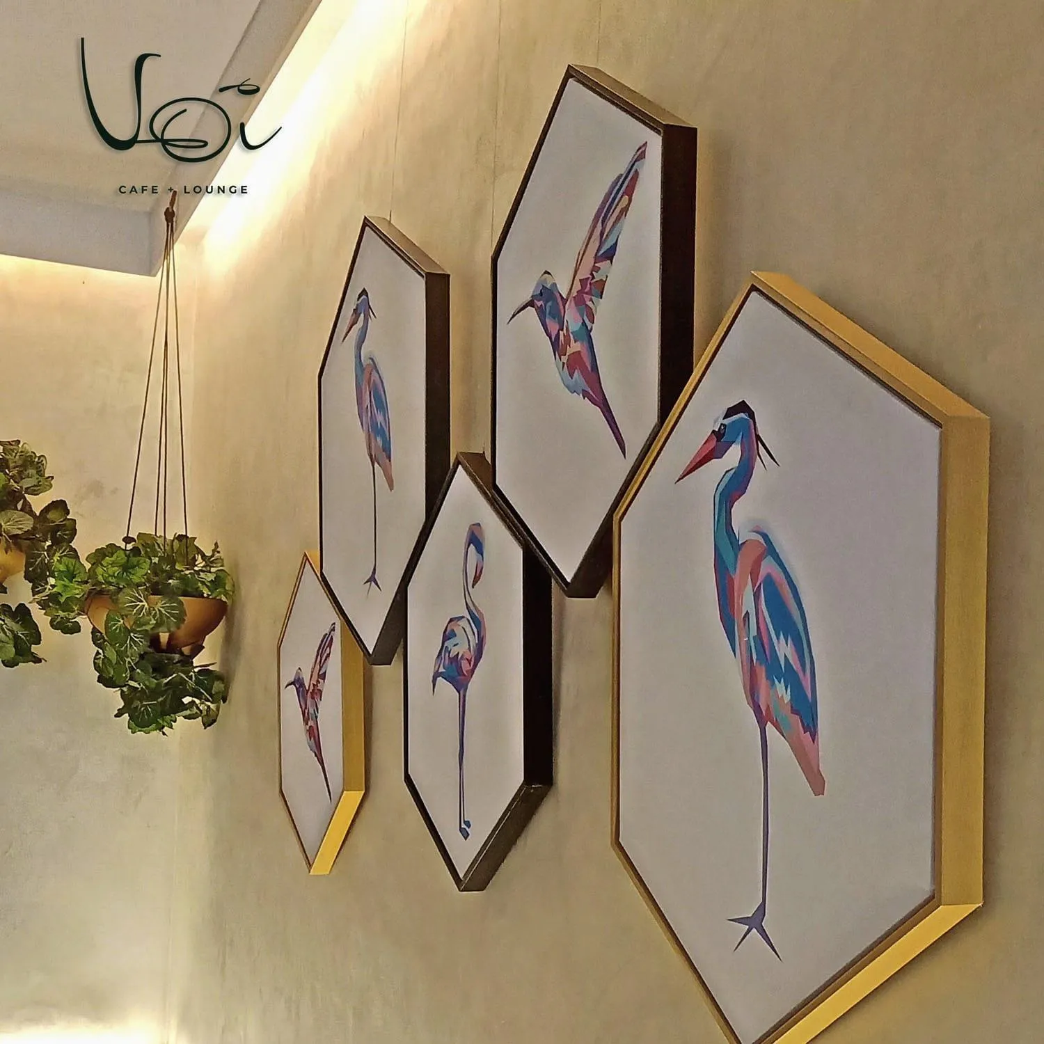 Restaurant/places to eat in Diamond Suites and Residences