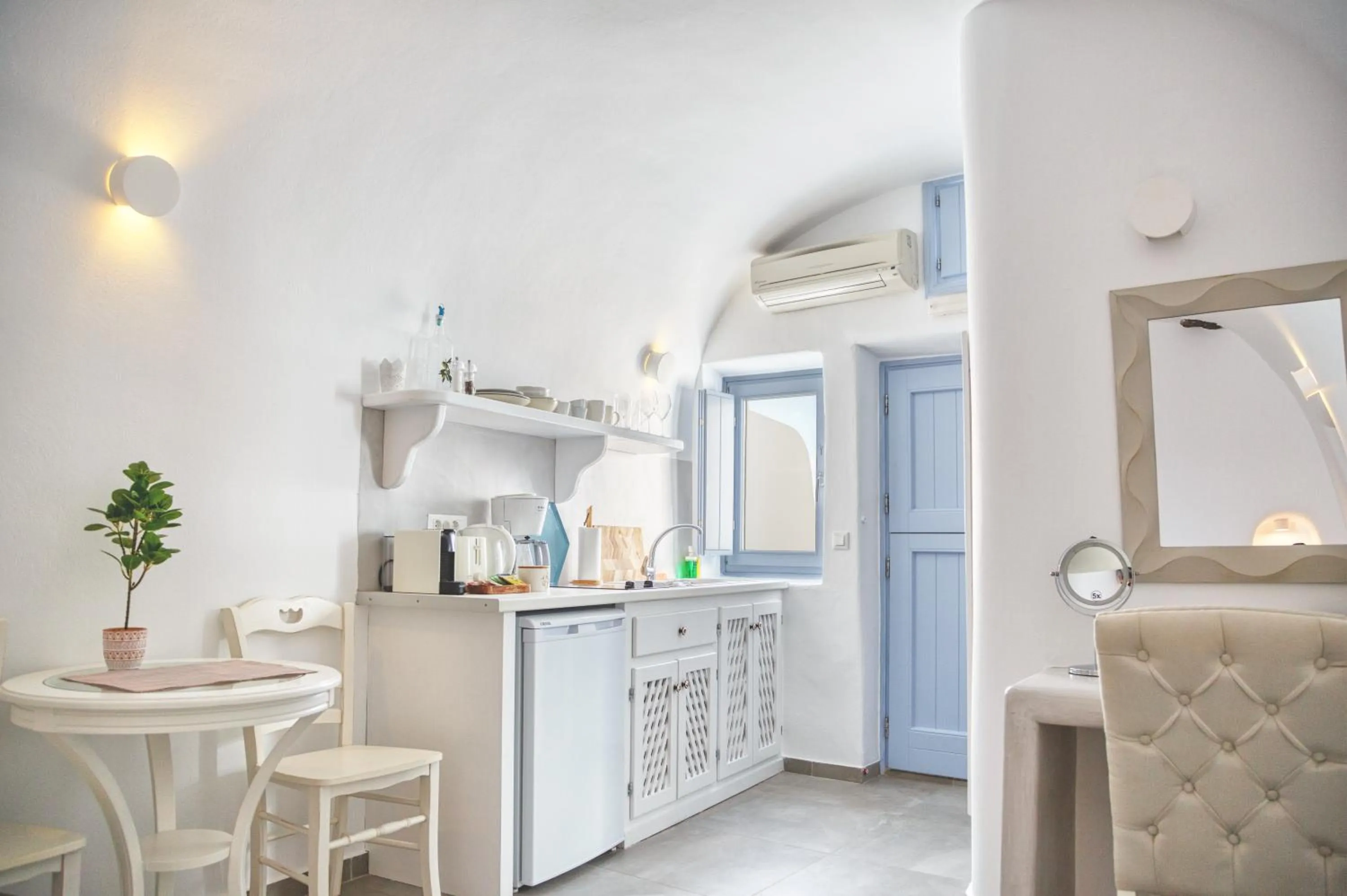 Kitchen or kitchenette in Aris Caves