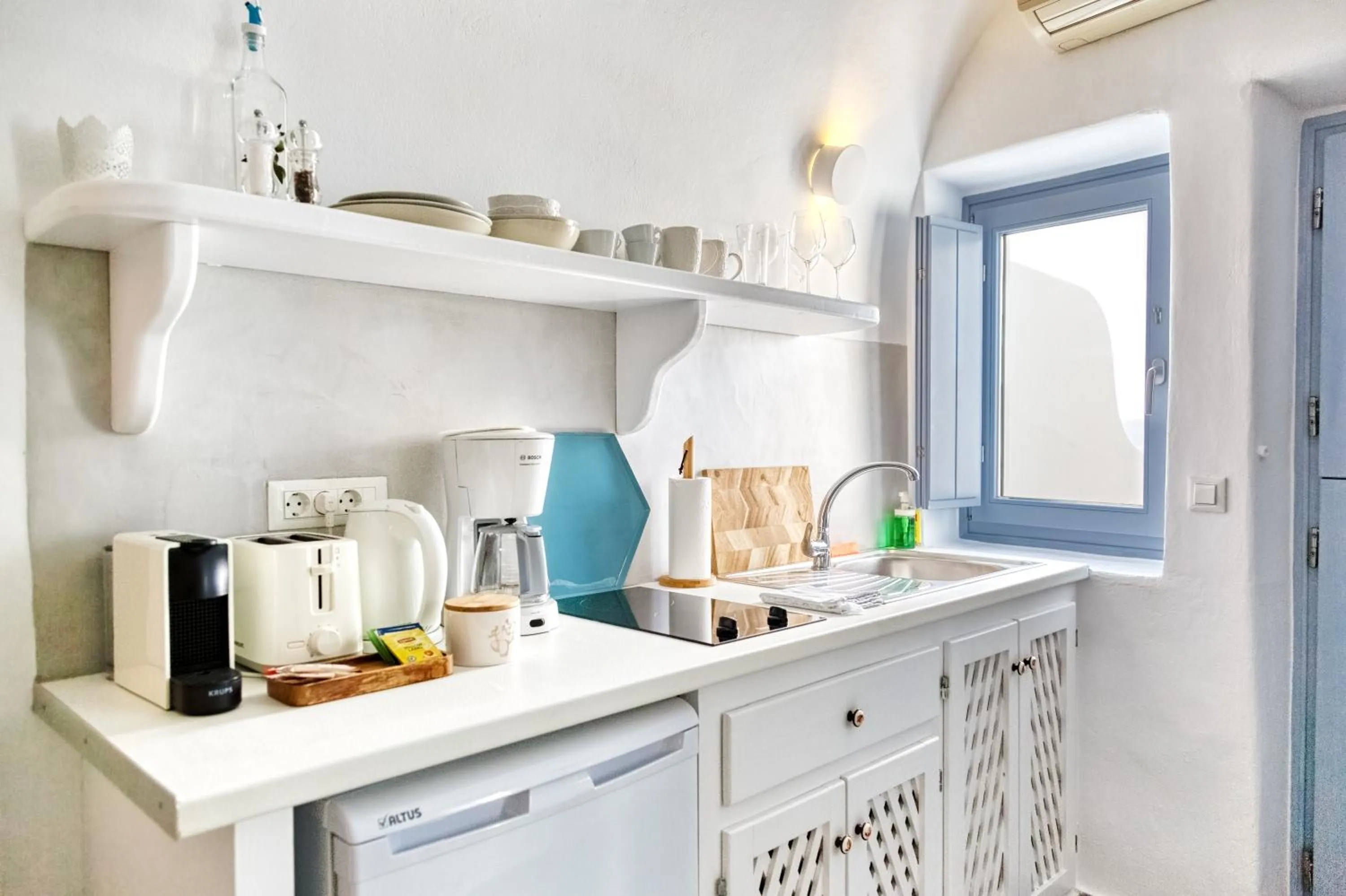 Kitchen or kitchenette in Aris Caves
