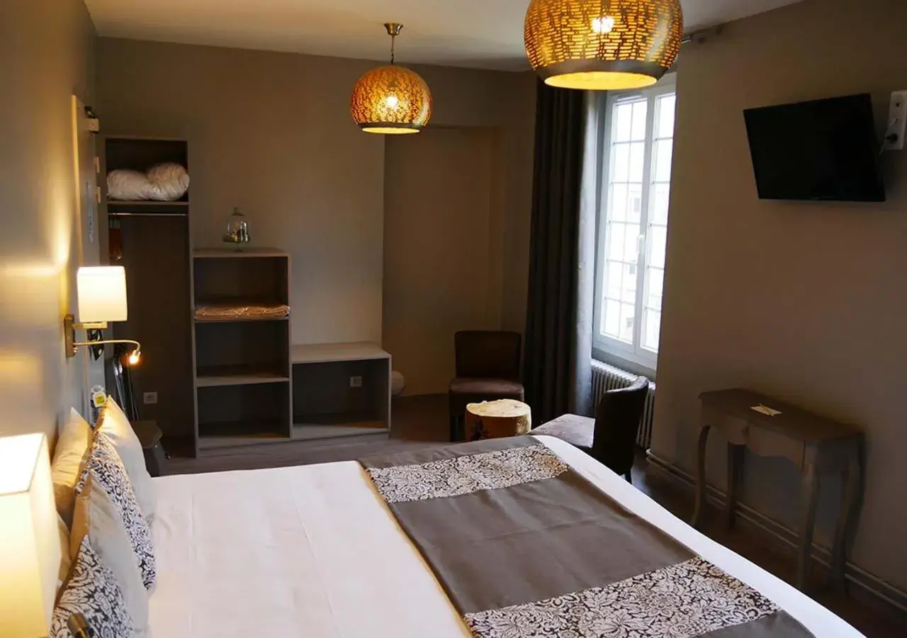 Superior King Room in Logis - Auberge de l'Abbaye Superior King Room in Logis - Auberge de l'Abbaye