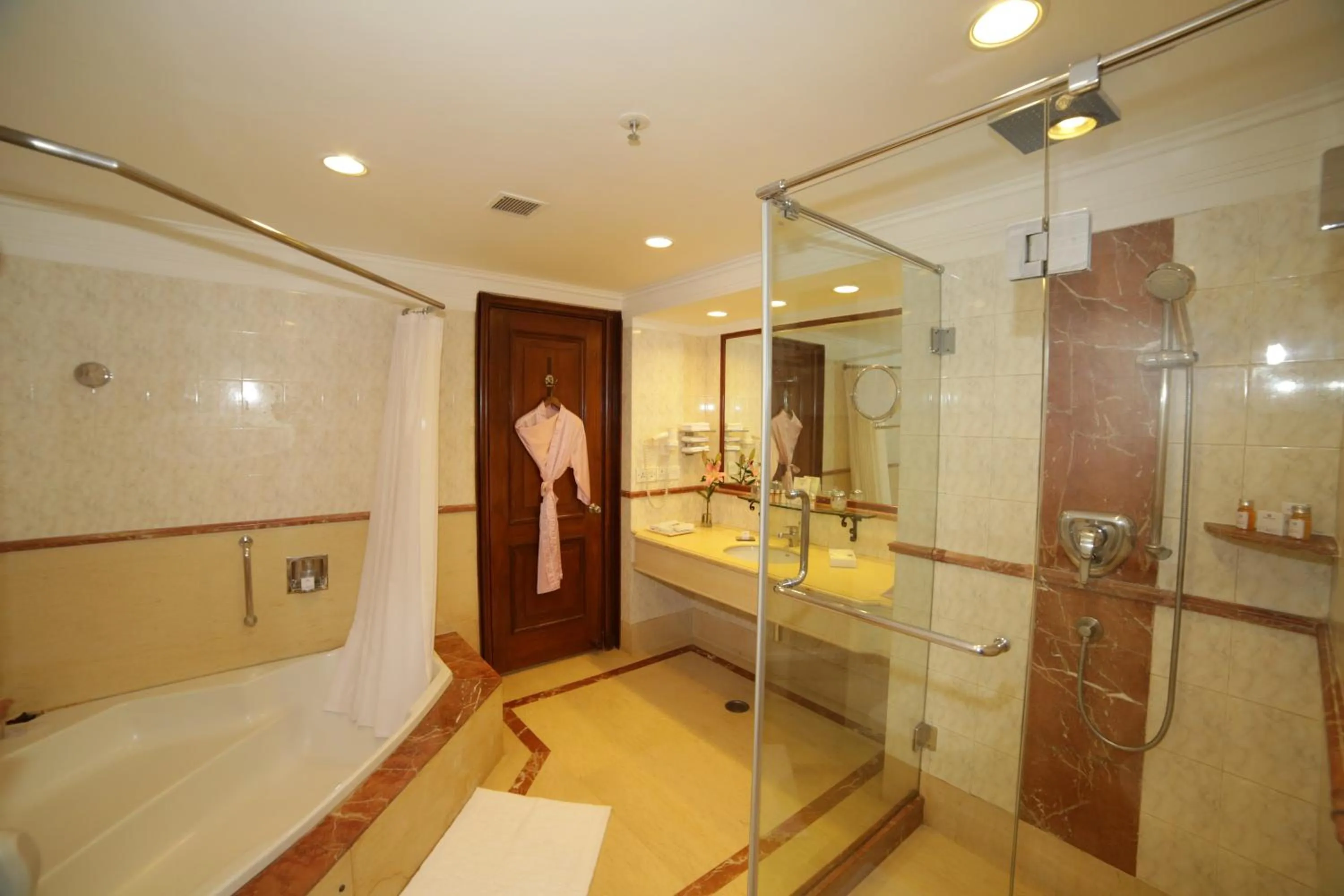 Bathroom in Jaypee Palace Hotel