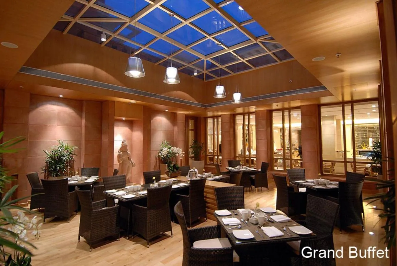 Breakfast in Jaypee Palace Hotel