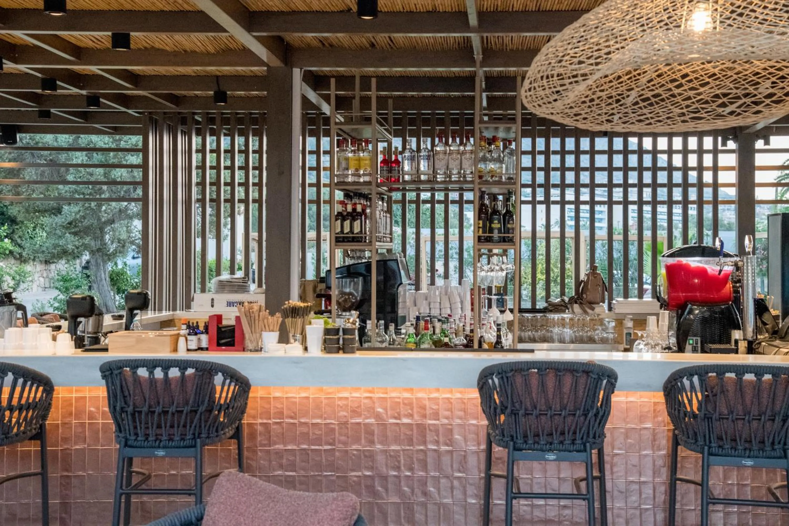 Lounge or bar in KING MINOS RETREAT Resort & Spa