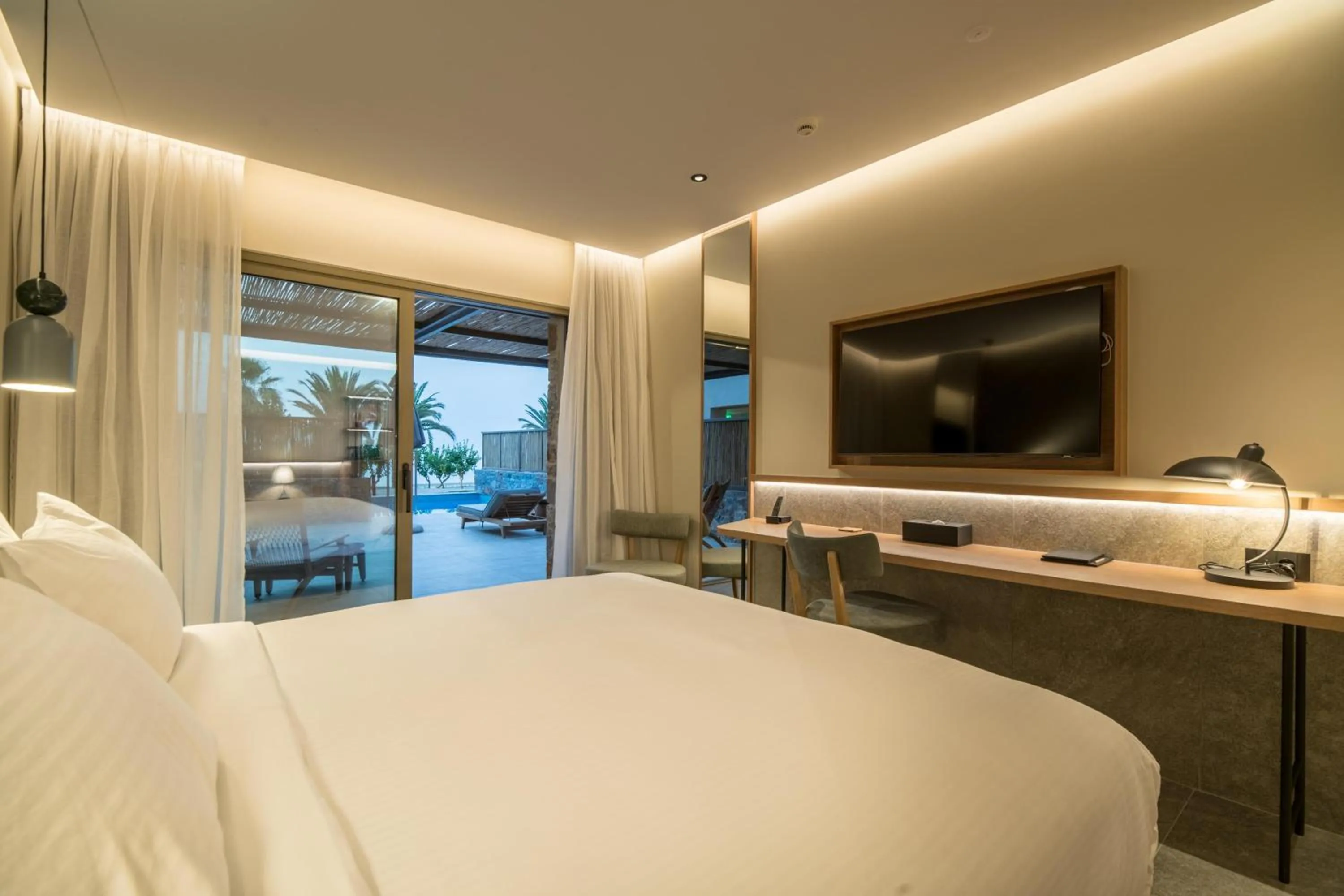 Photo of the whole room, Bed in KING MINOS RETREAT Resort & Spa