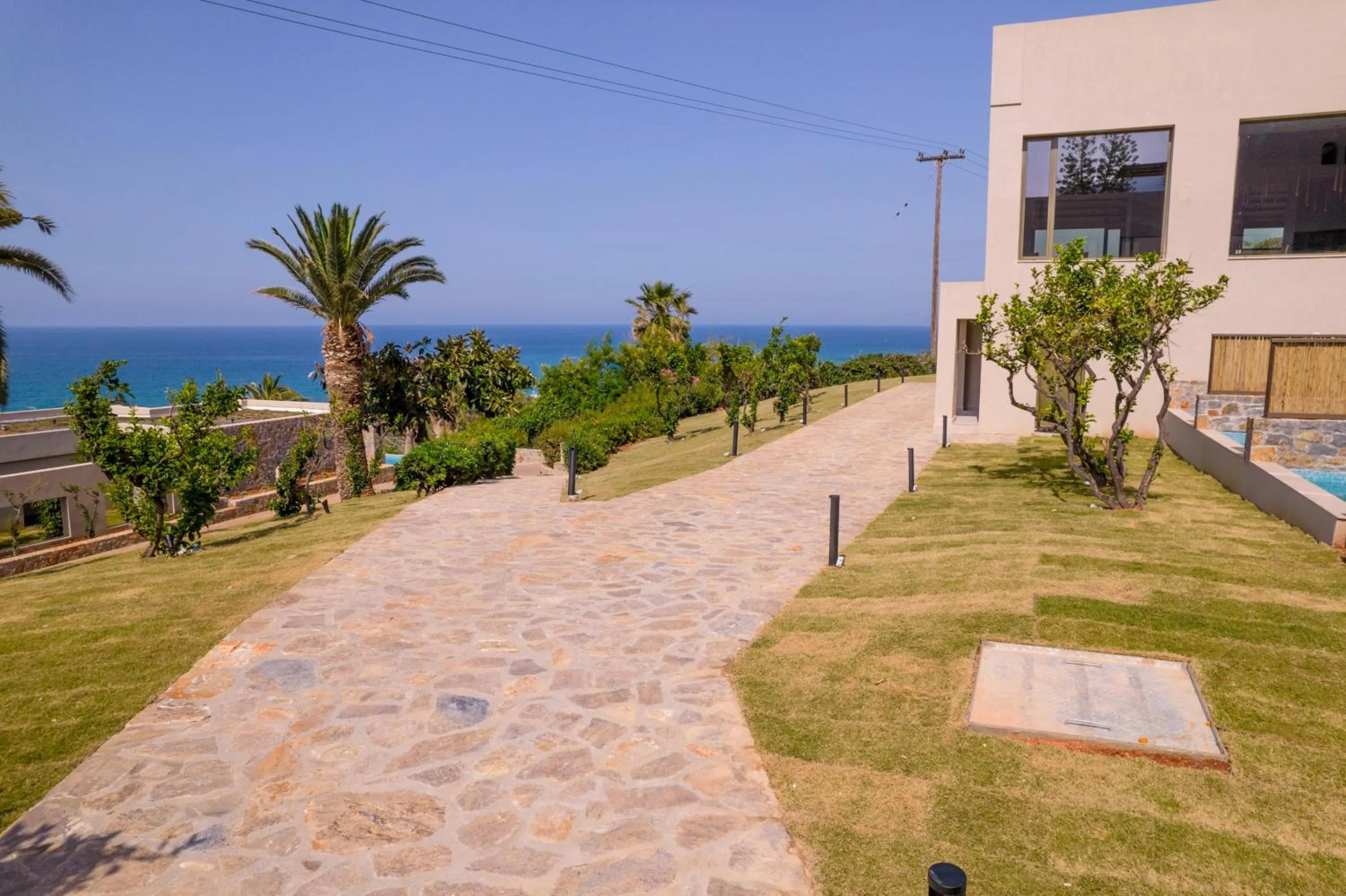 Garden in KING MINOS RETREAT Resort & Spa