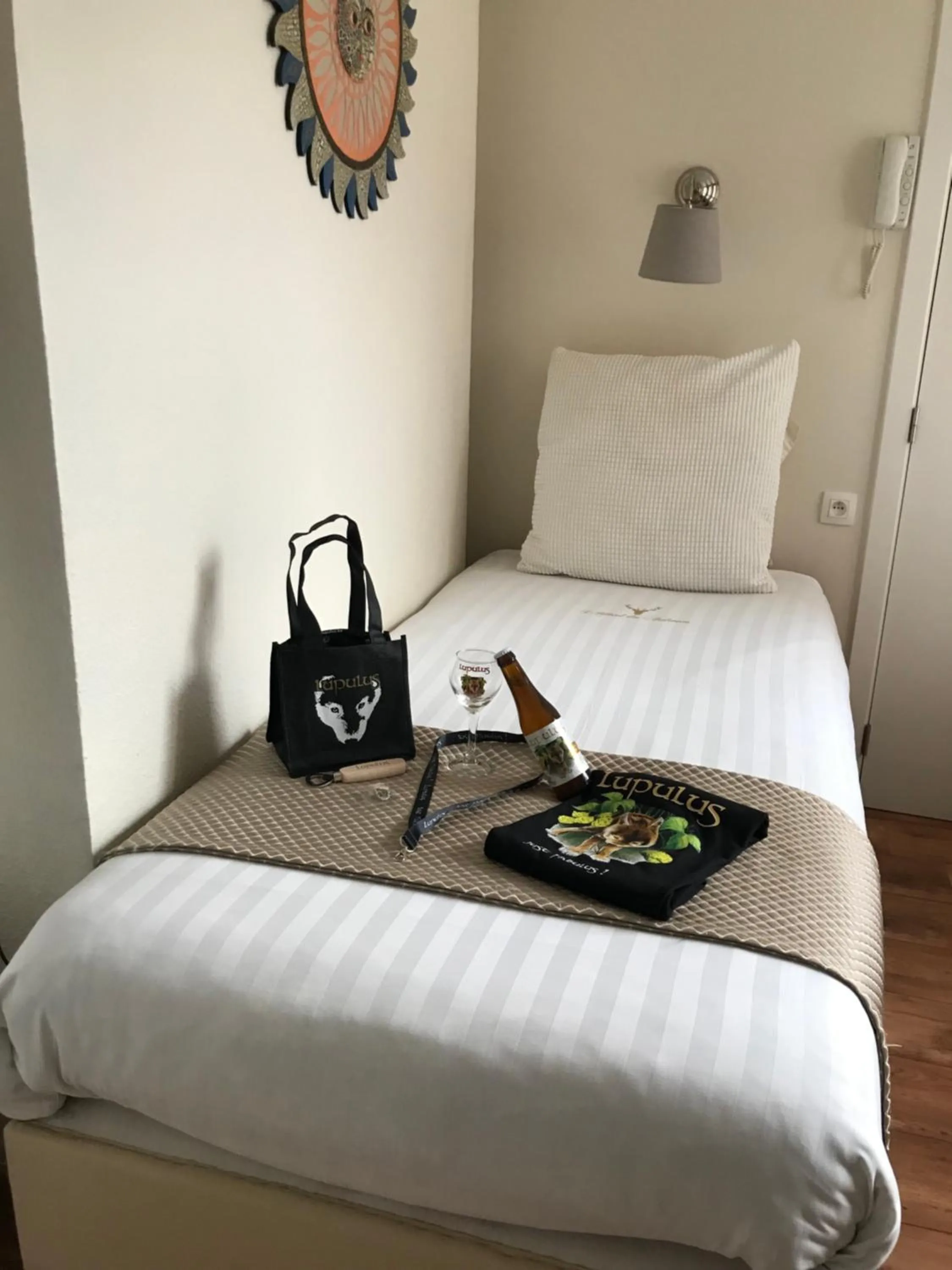 Bed in Hotel Des Ardennes