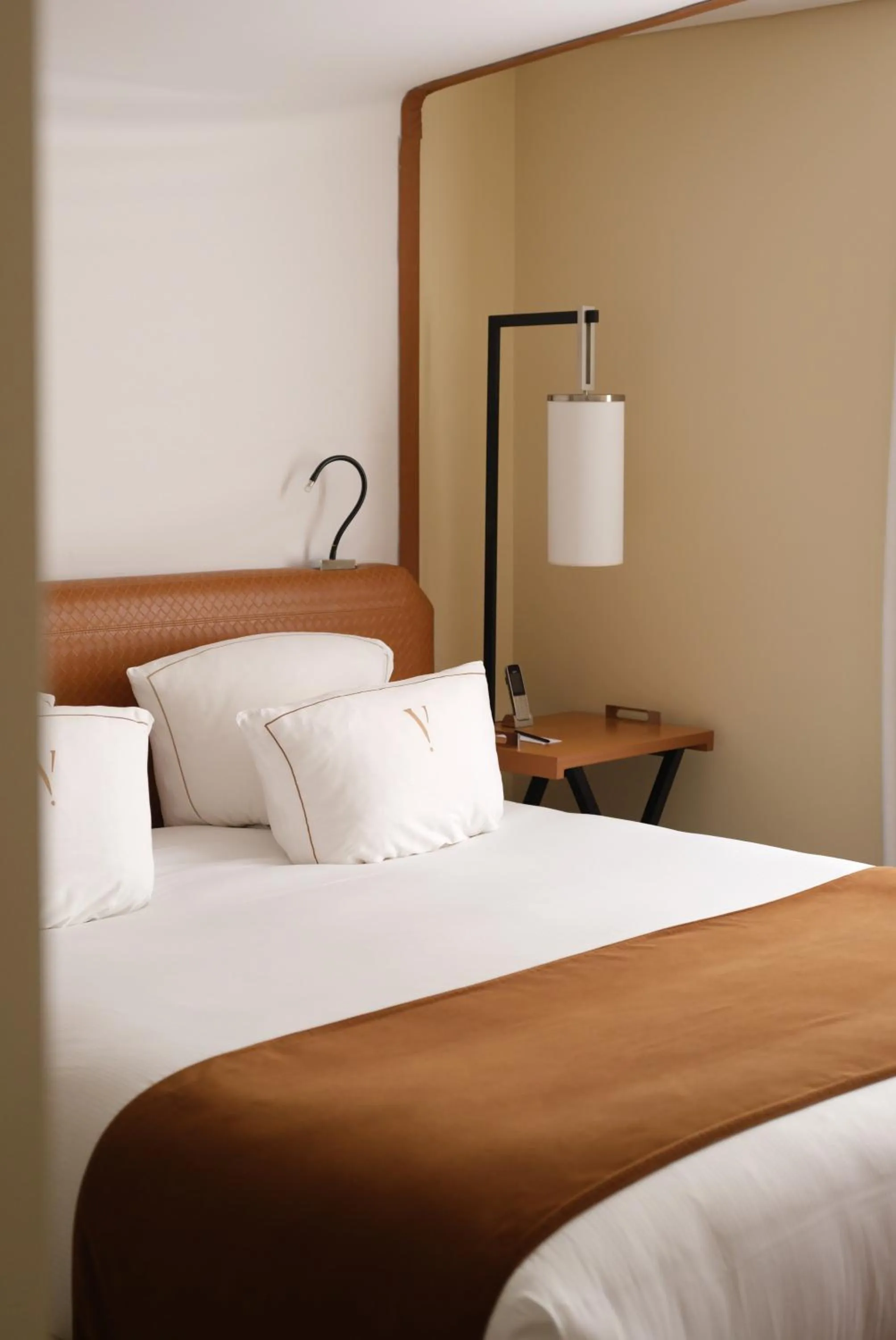 Bedroom, Bed in Five Seas by Inwood Hotels