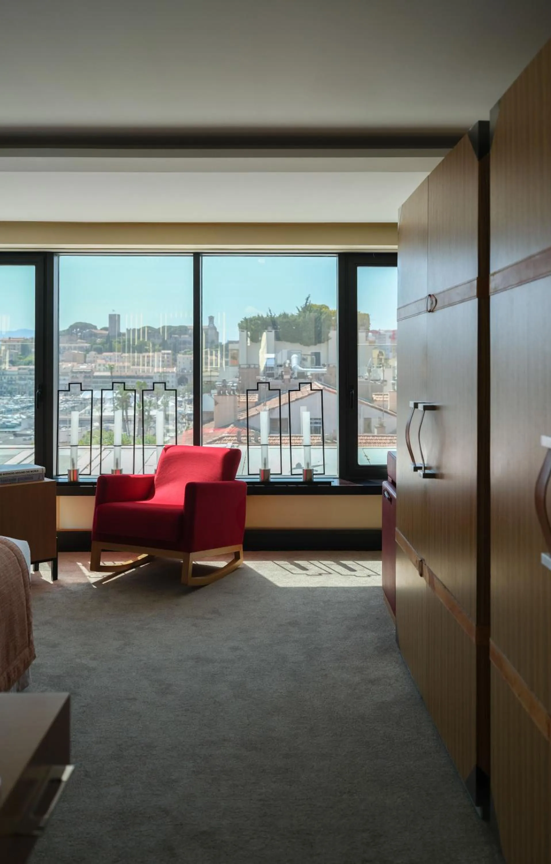 Seating area in Five Seas by Inwood Hotels