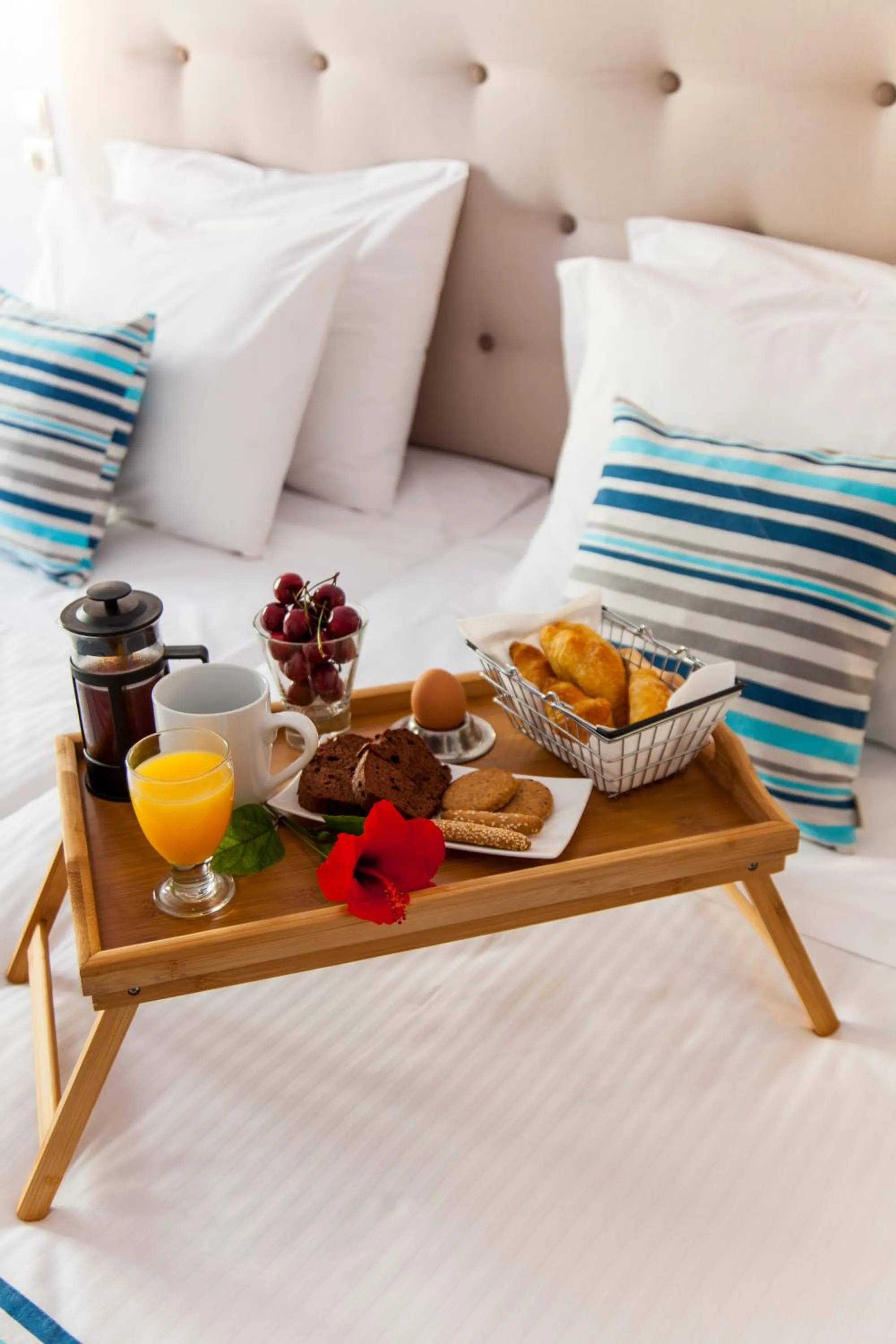 Food and drinks in Elychryson