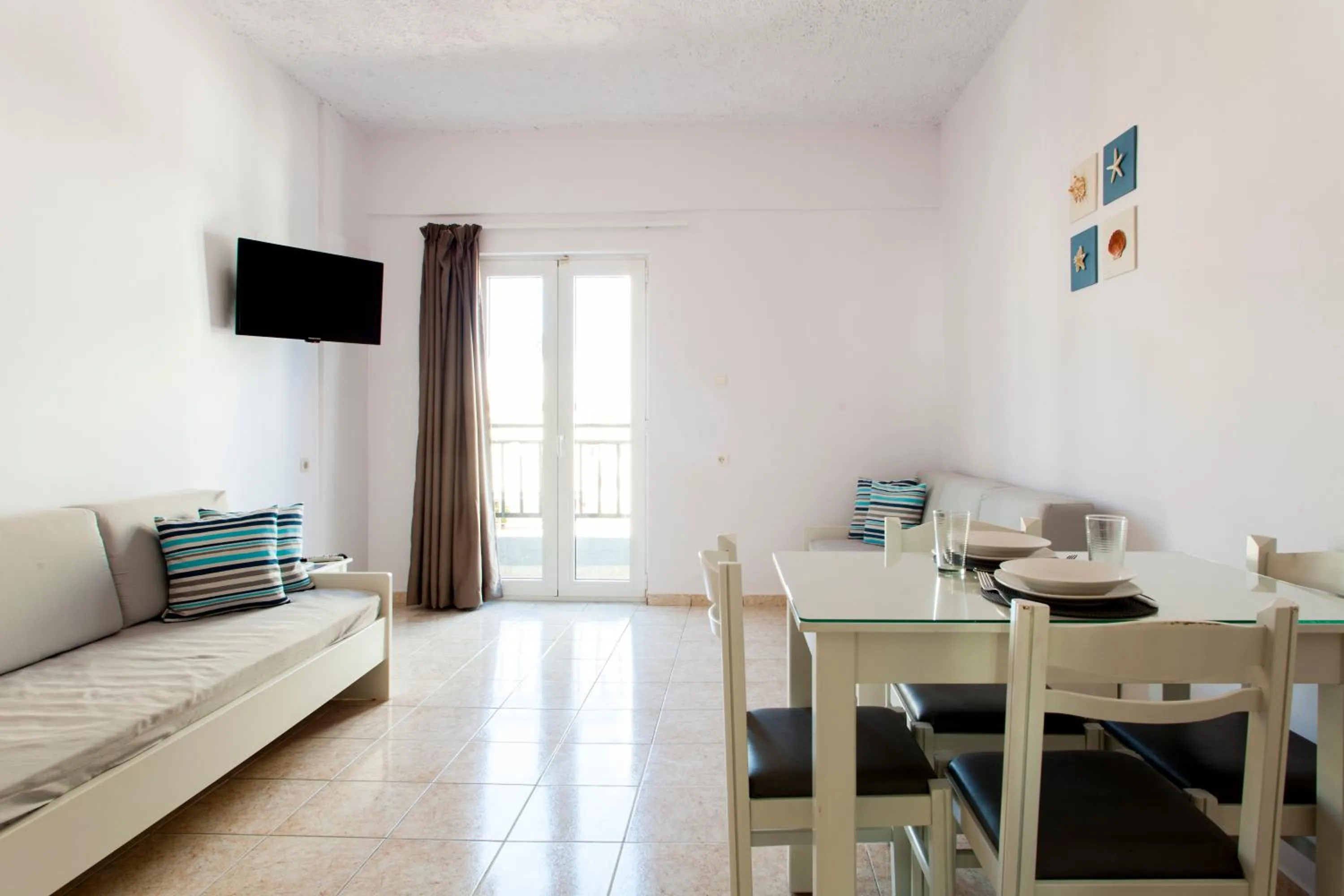 Living room in Elychryson