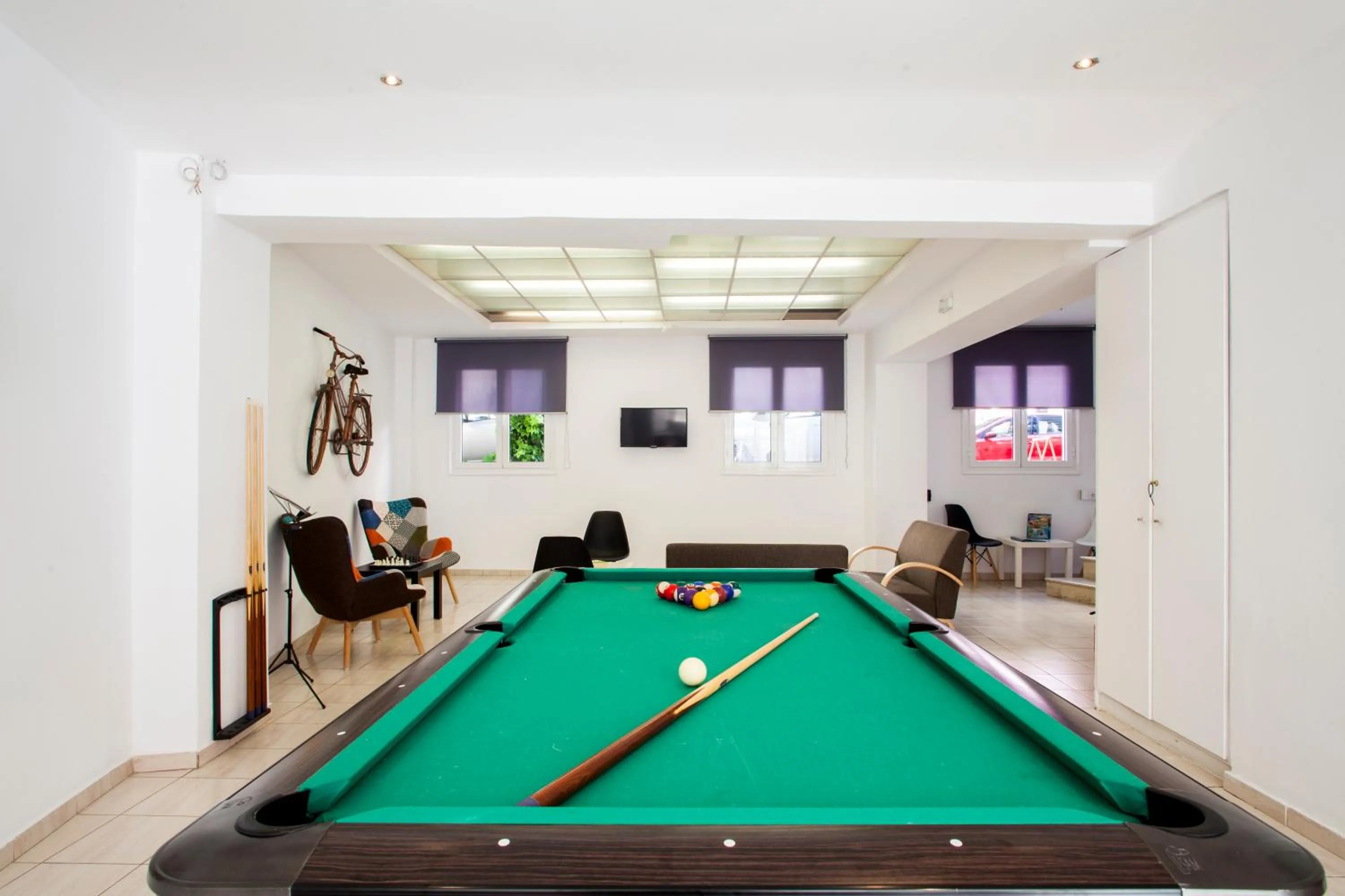 Billiard in Elychryson