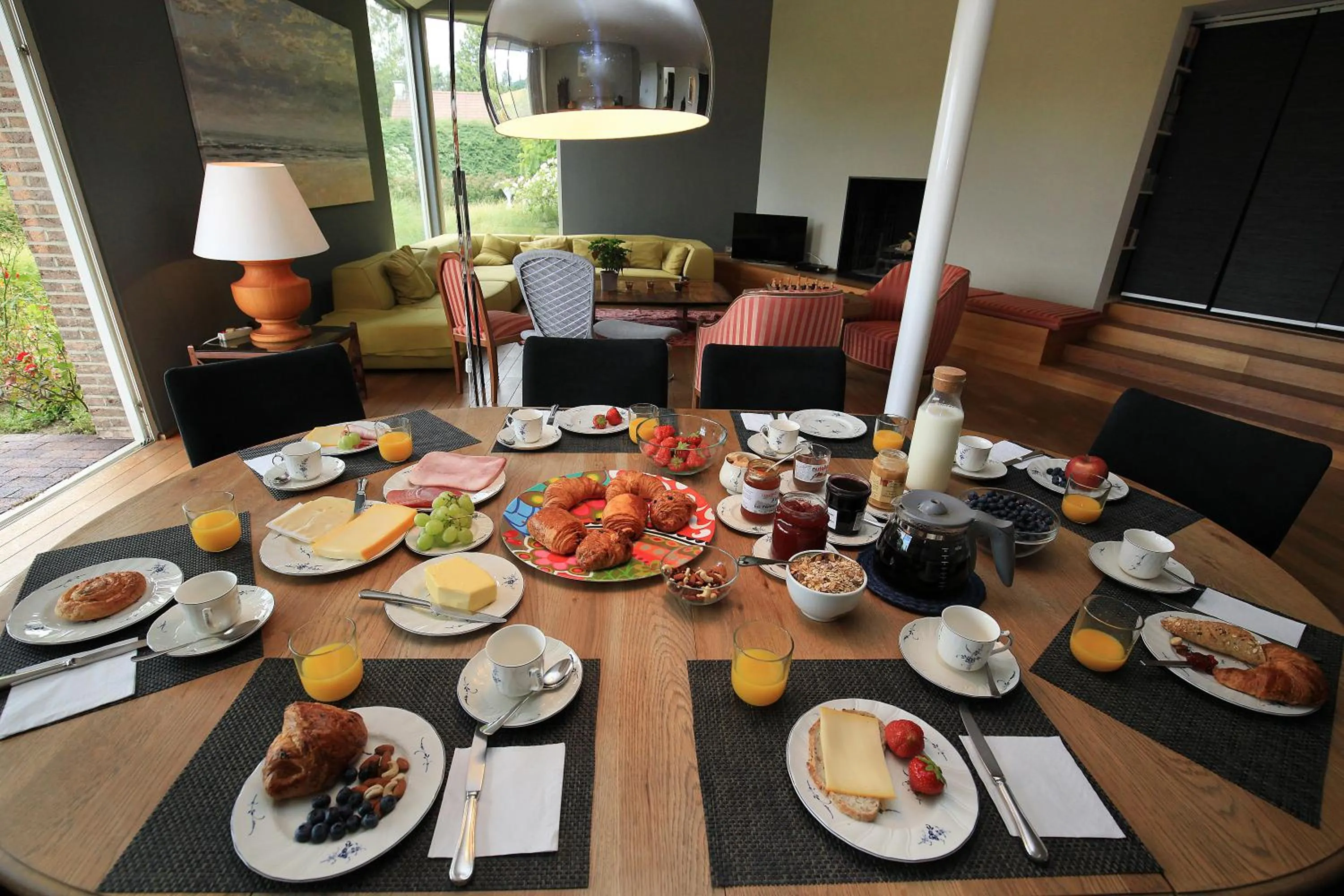 Breakfast in La Petite Bruyere De Renaix