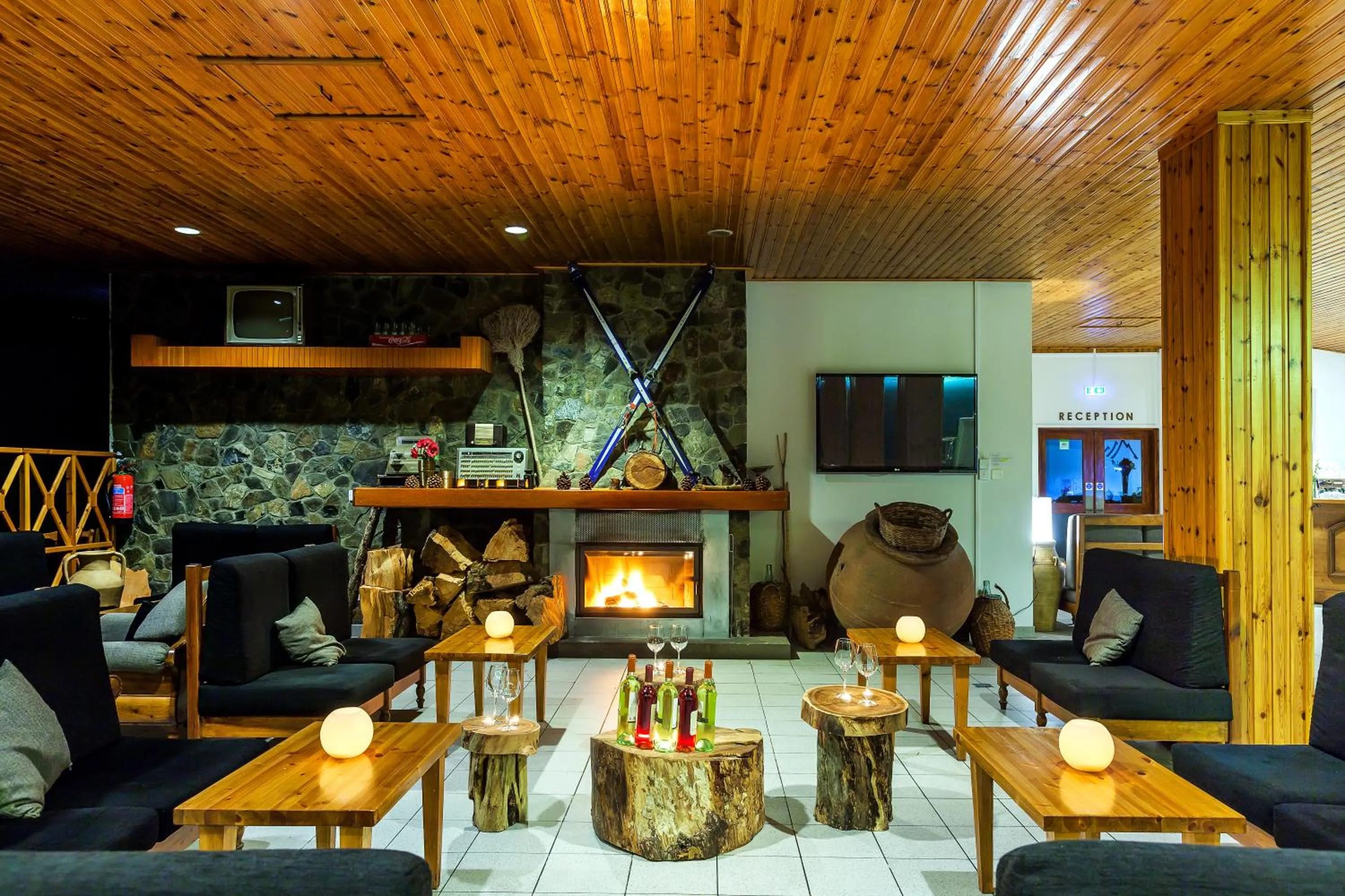 Communal lounge/ TV room in Troodos Hotel & Spa