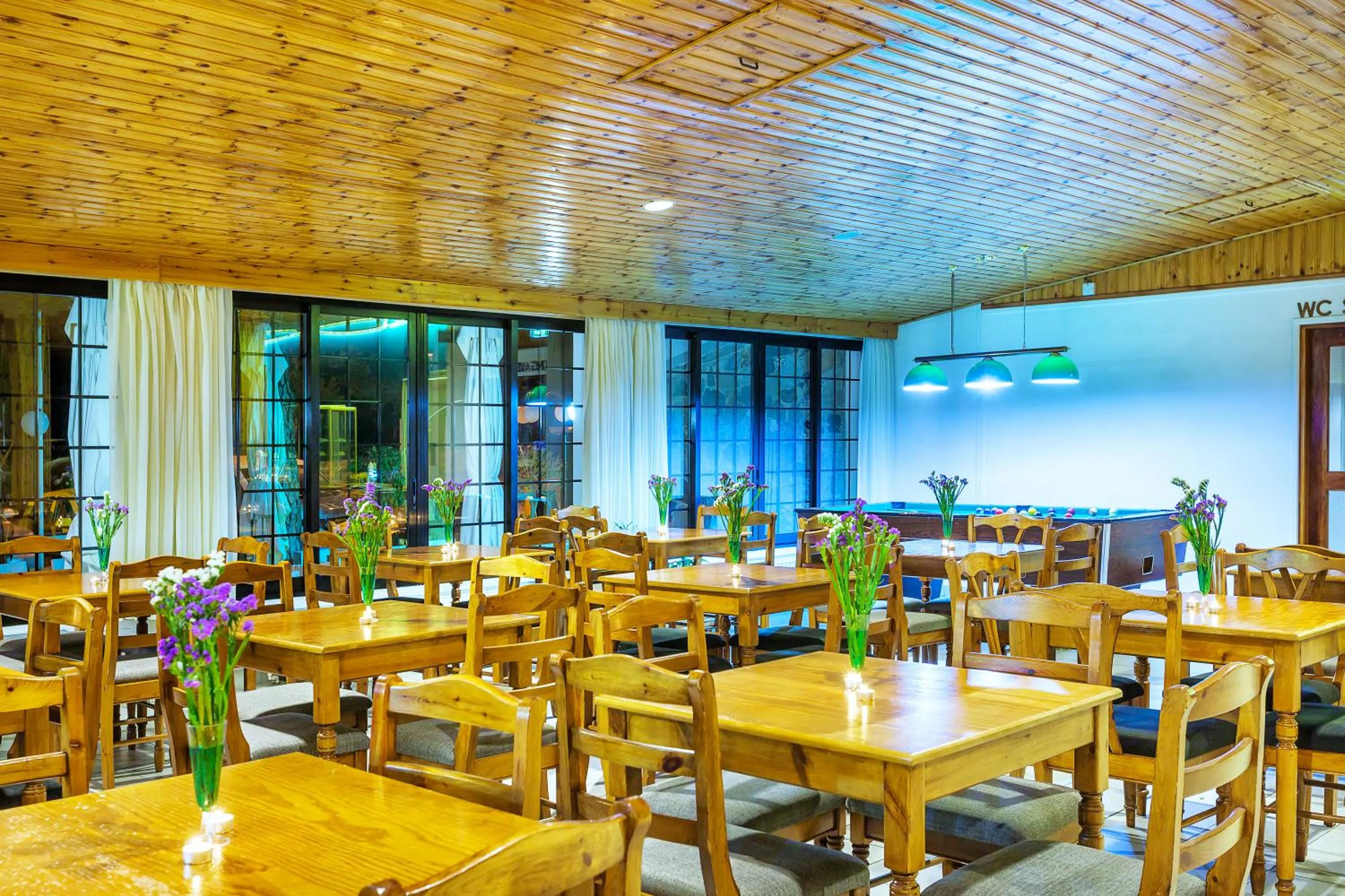 Restaurant/places to eat in Troodos Hotel & Spa