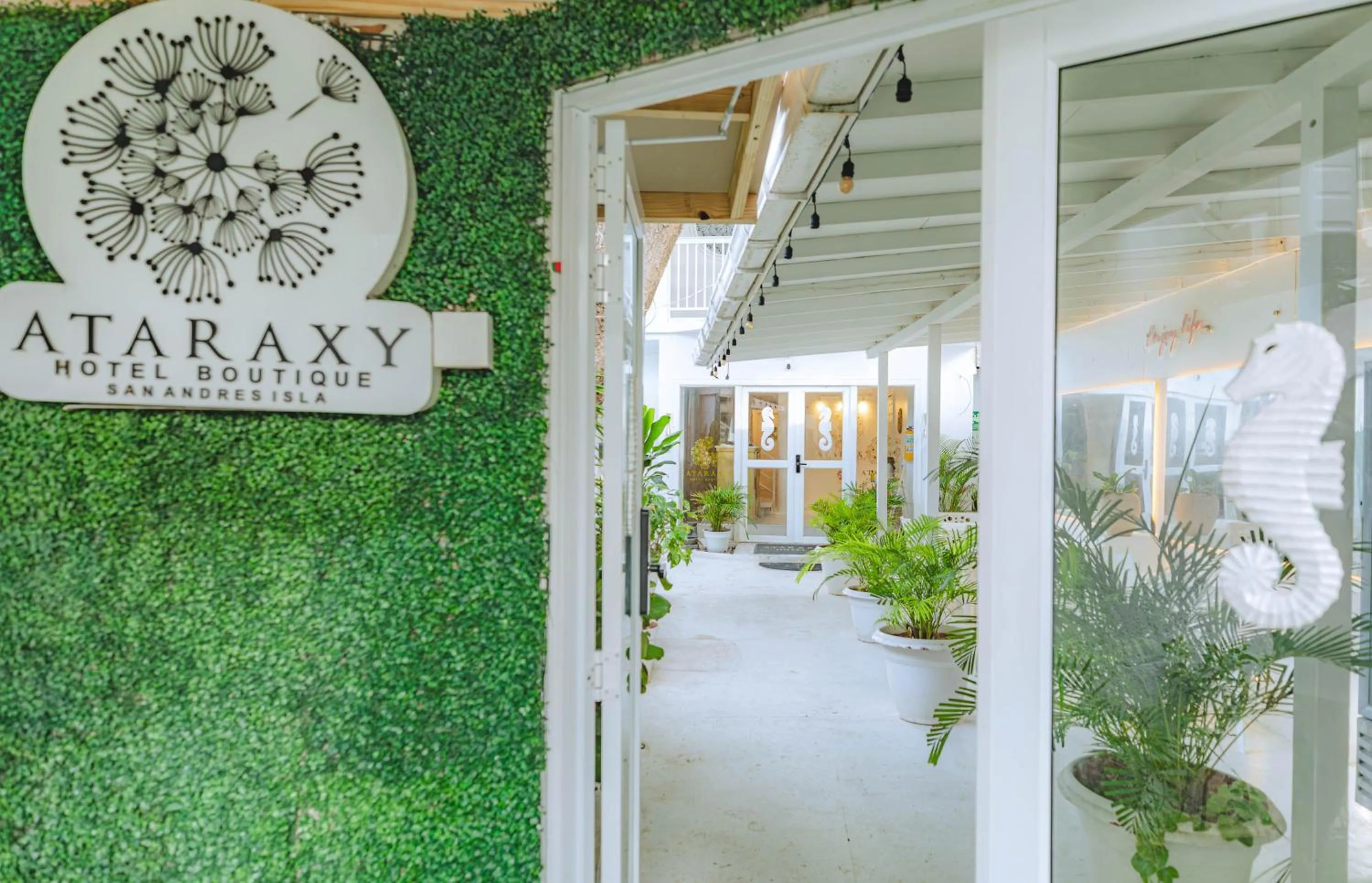 Facade/entrance in Ataraxy Hotel Boutique