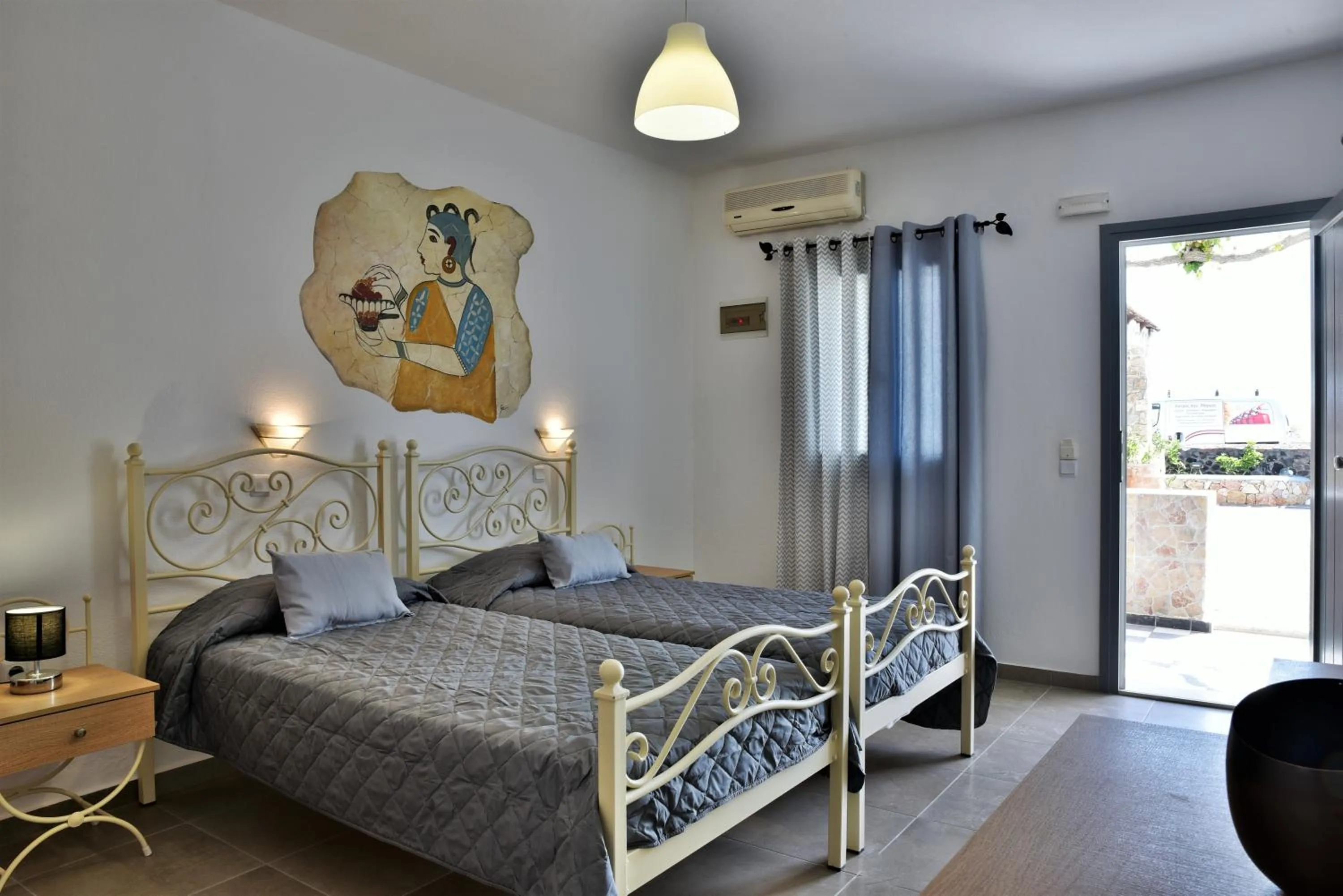 Bed in Kafouros Hotel