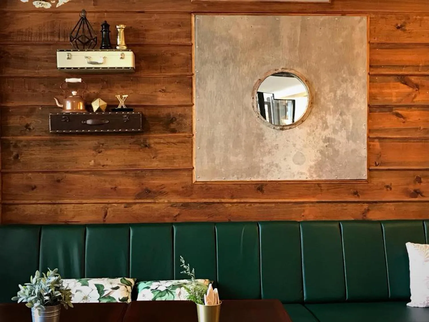 Restaurant/places to eat in Bloom Boutique Hotel & Cafe