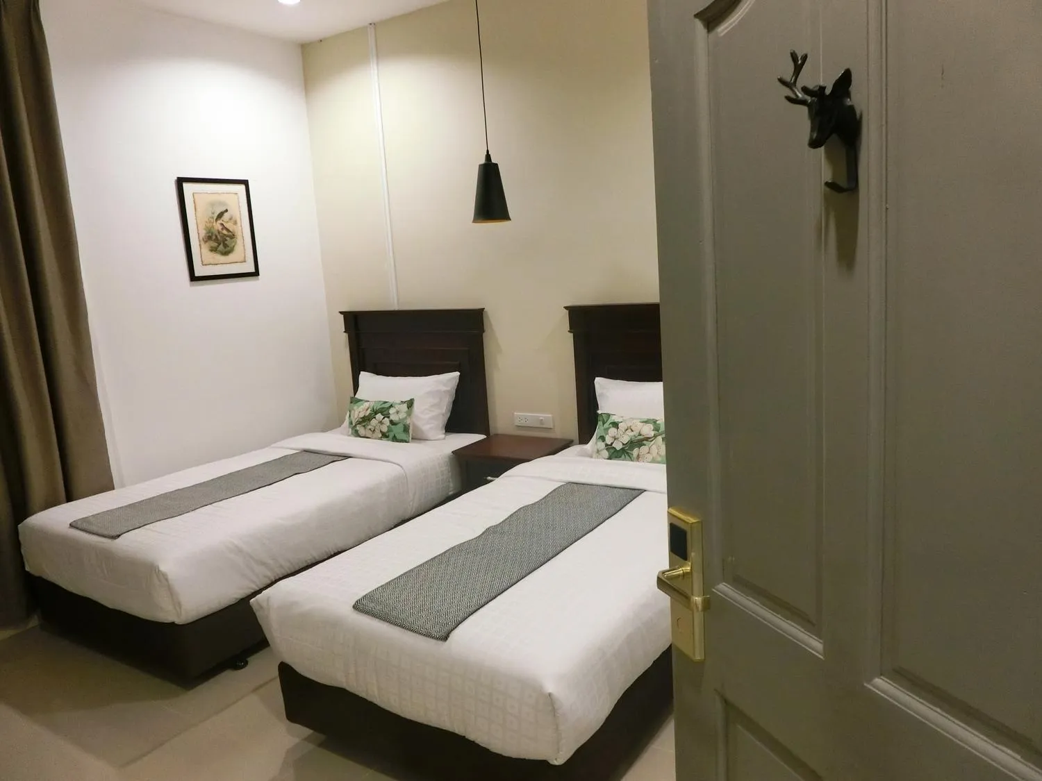 Bed in Bloom Boutique Hotel & Cafe