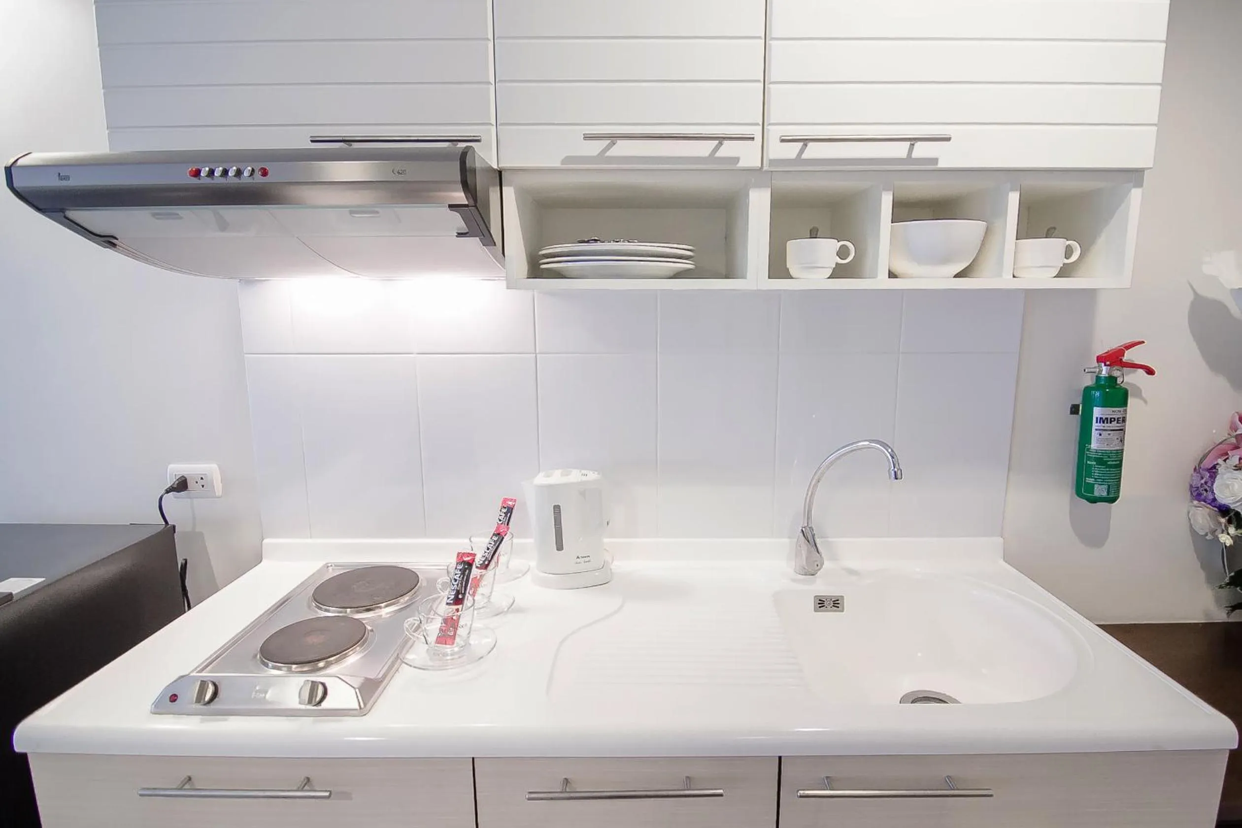 Kitchen or kitchenette in Romance Hotel Bangna