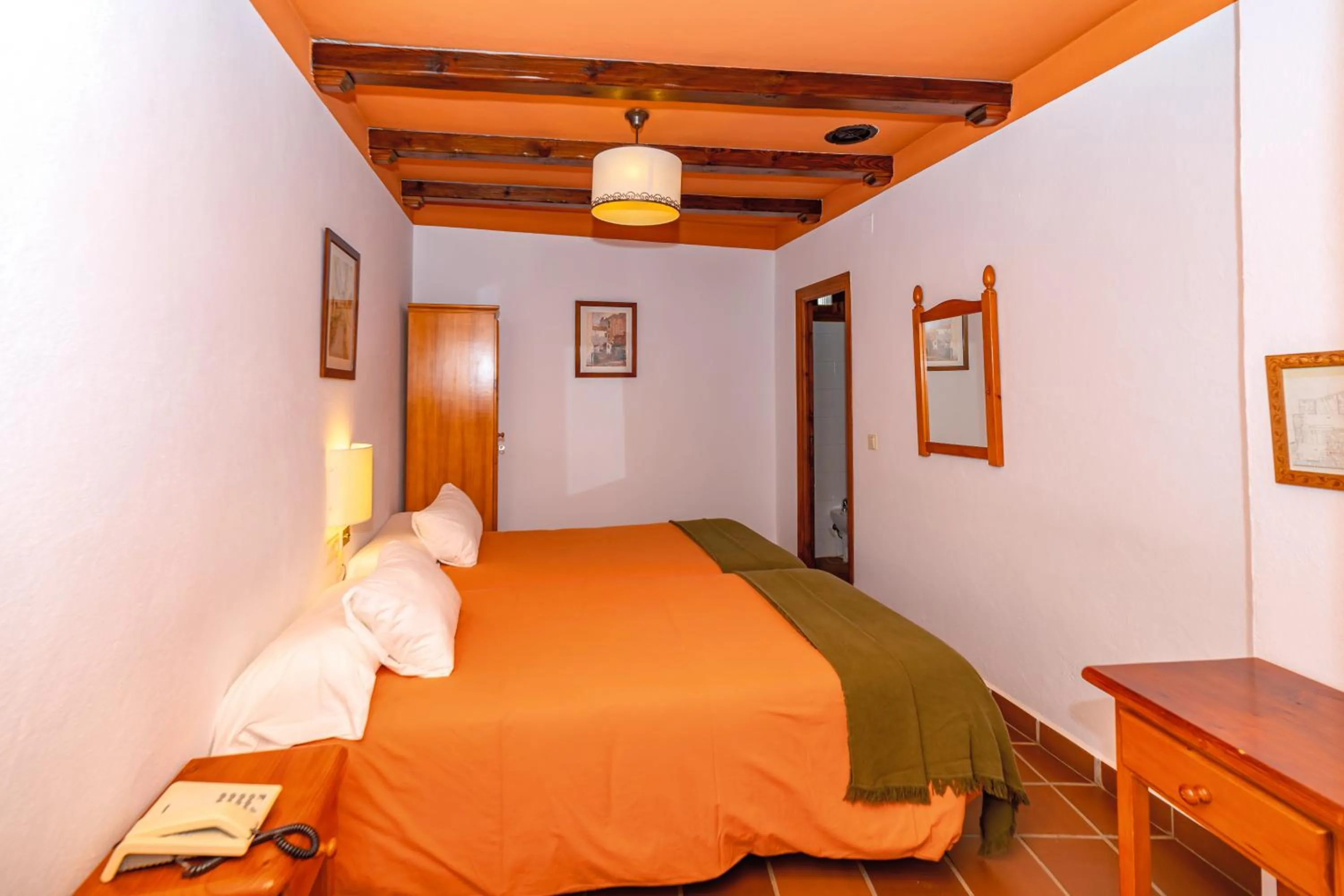 Bed in Hotel La Fragua I