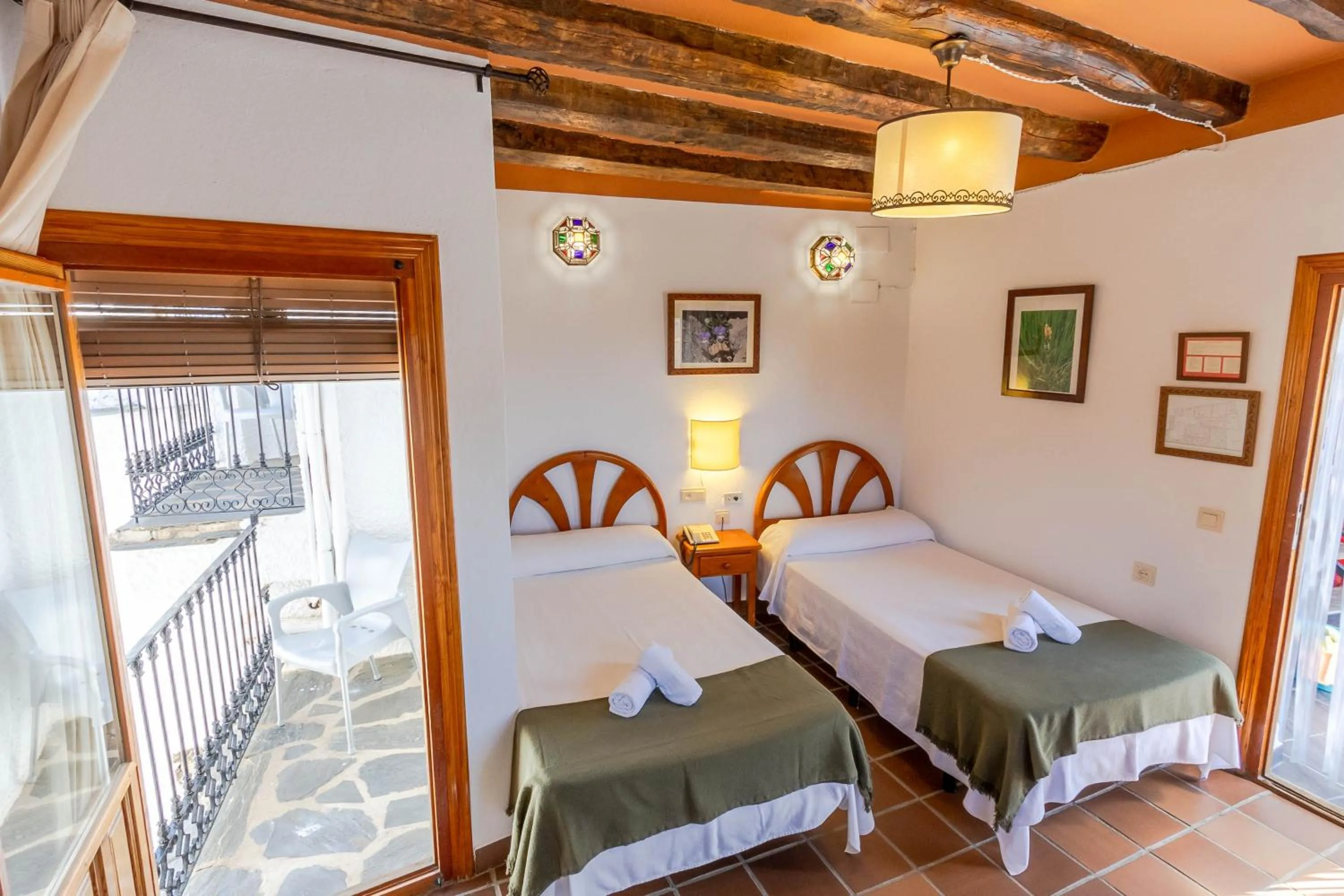 Bed in Hotel La Fragua I