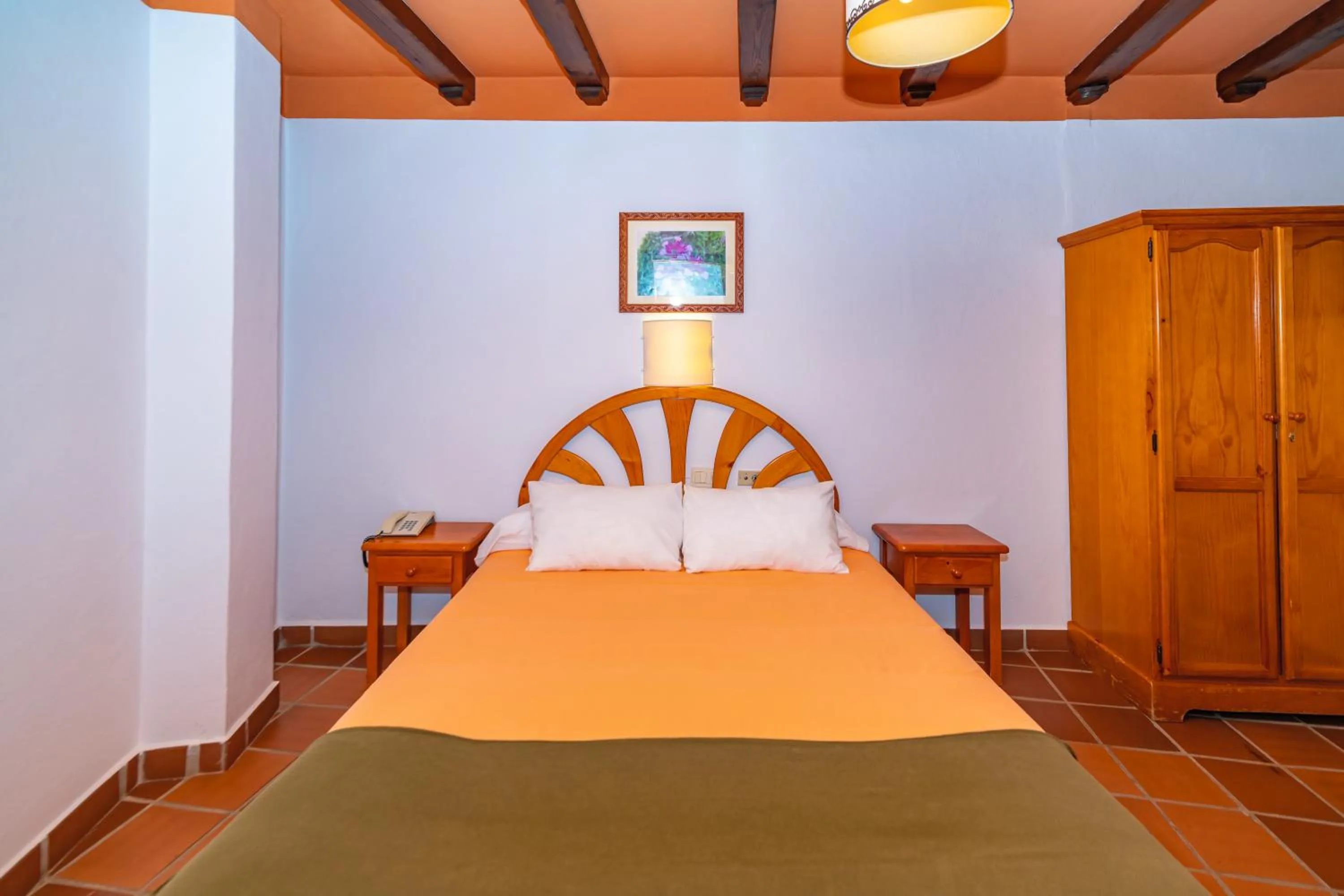 Bed in Hotel La Fragua I