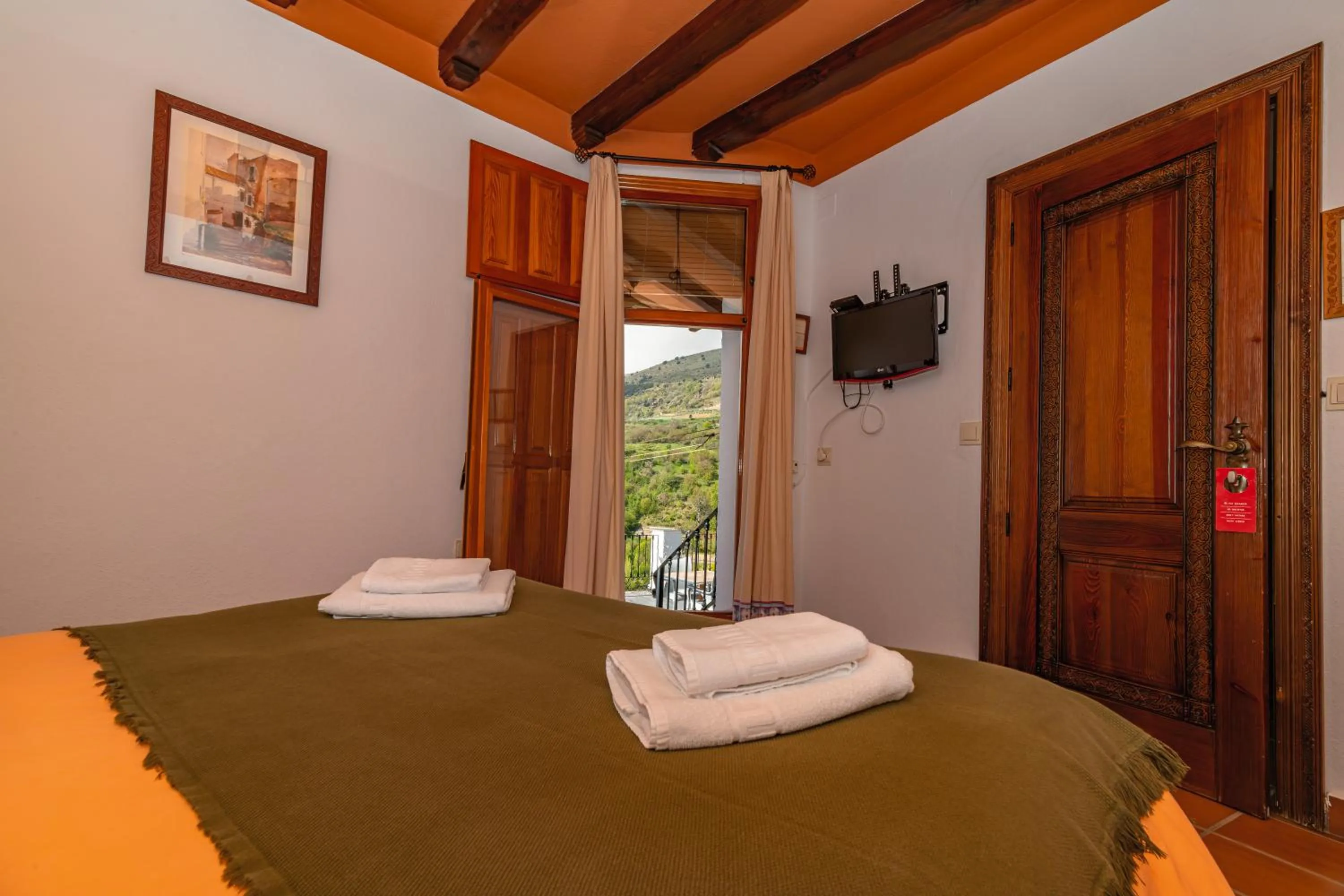 Bed in Hotel La Fragua I