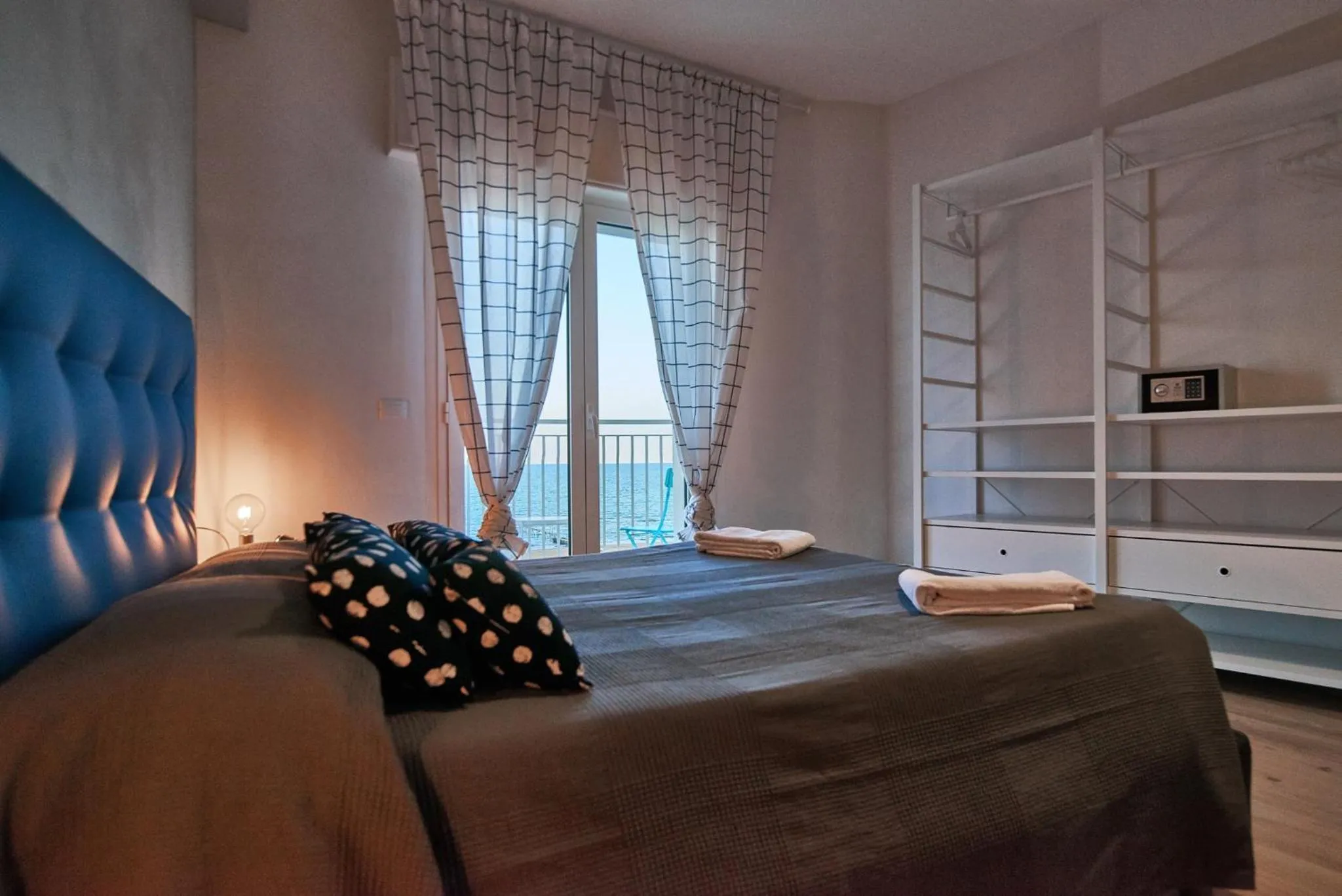 View (from property/room), Bed in Hotel Concordia