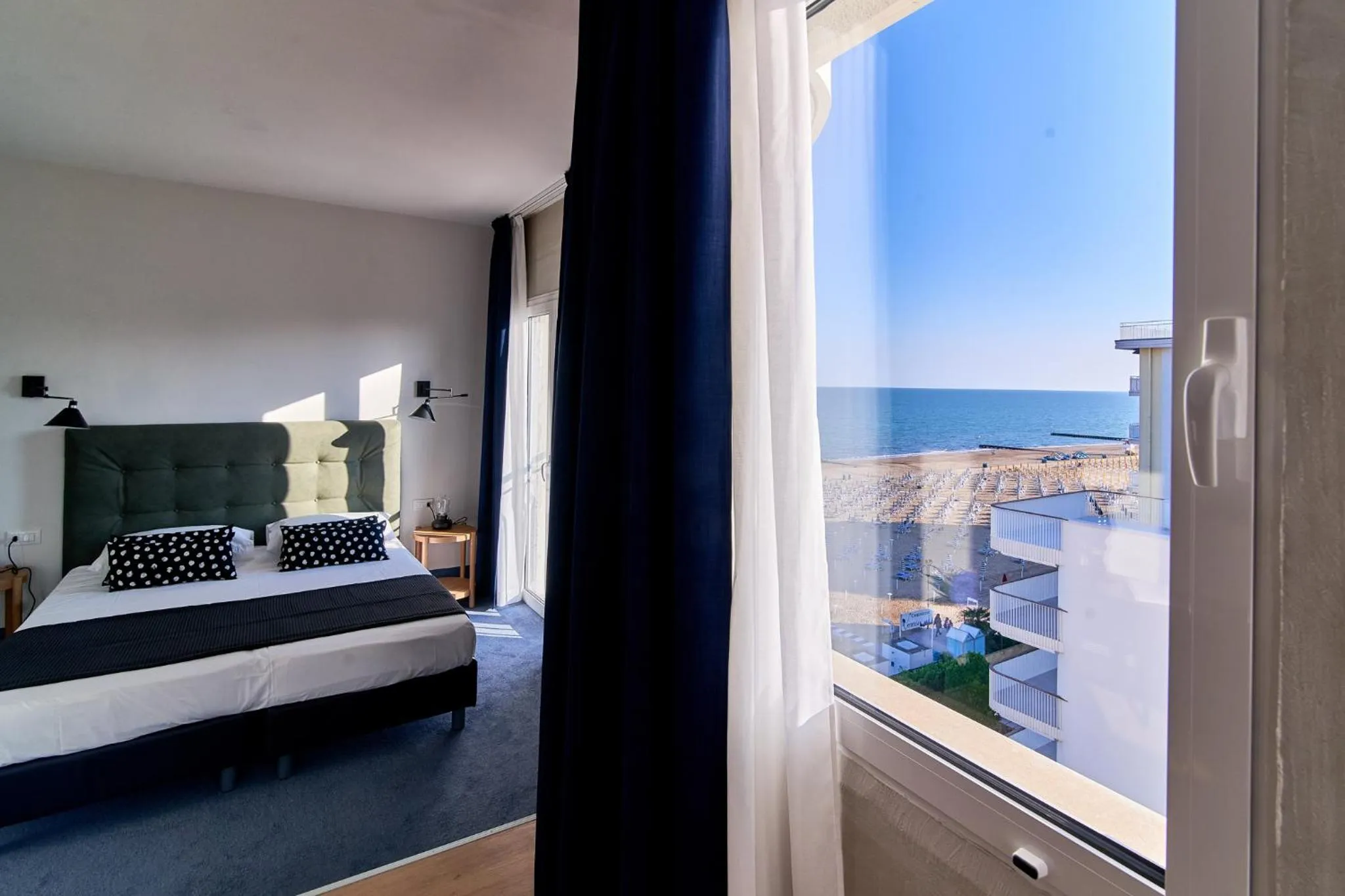 View (from property/room), Bed in Hotel Concordia