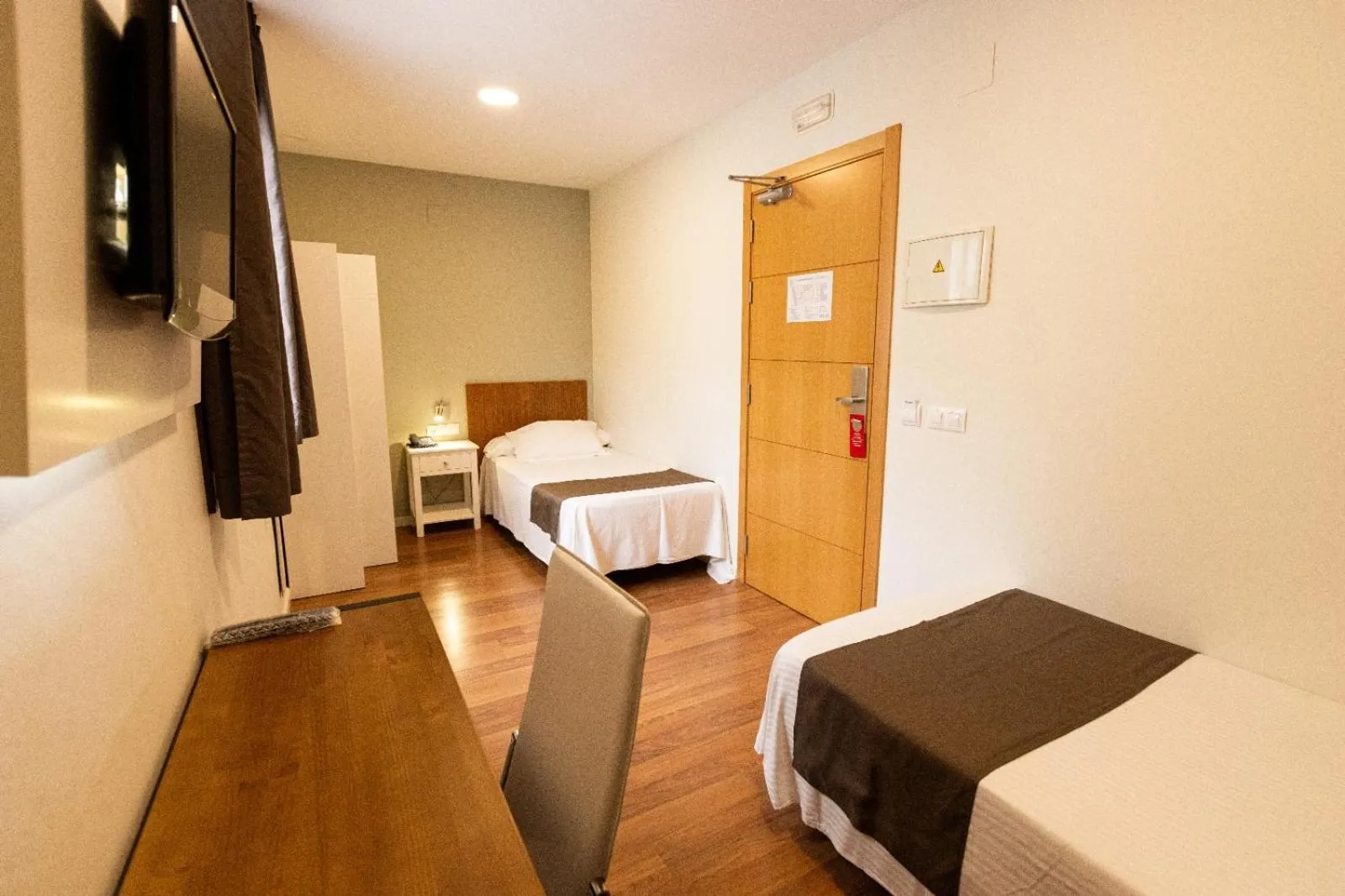 Property building, Bed in Gce Hoteles