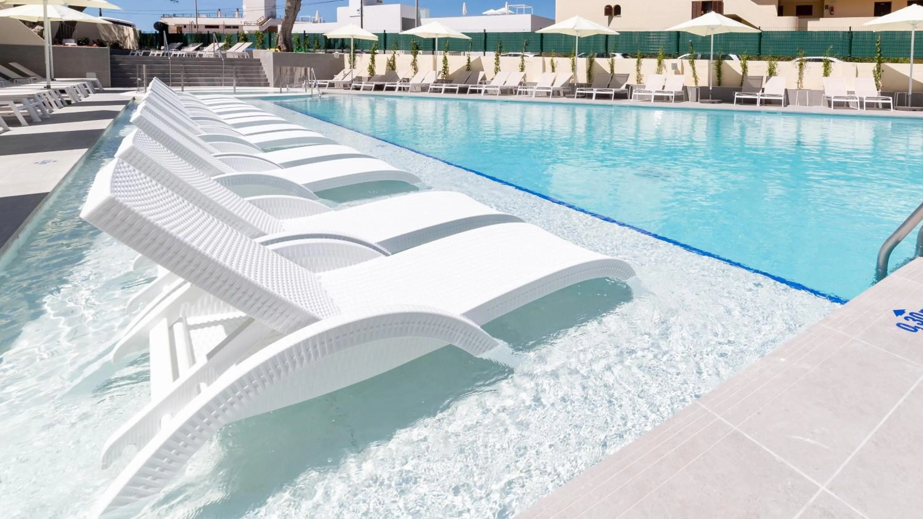 Swimming pool in Reverence Life Hotel - Adults Only