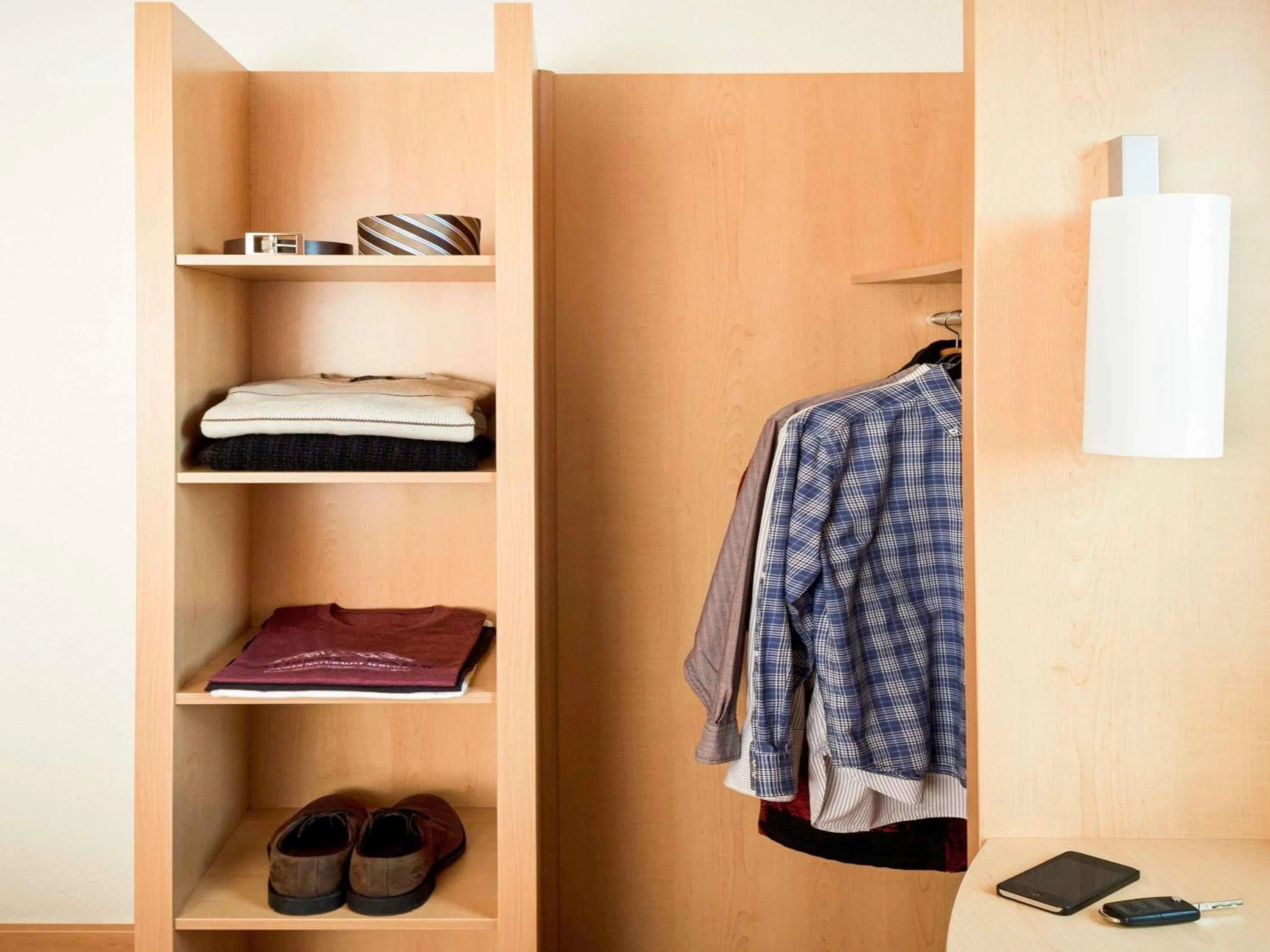 Bedroom in Ibis Barcelona Santa Coloma