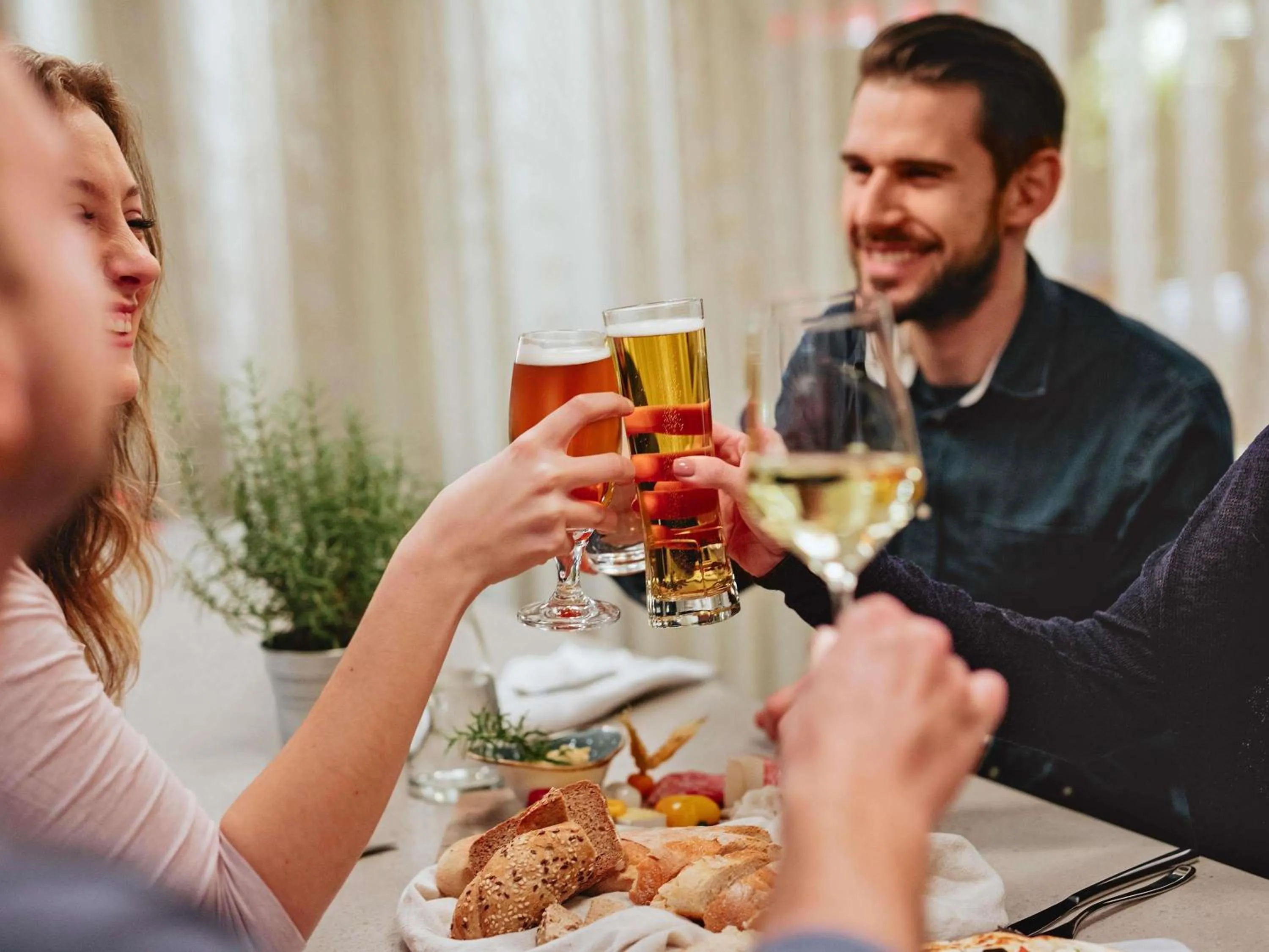 Lounge or bar in Ibis Barcelona Santa Coloma