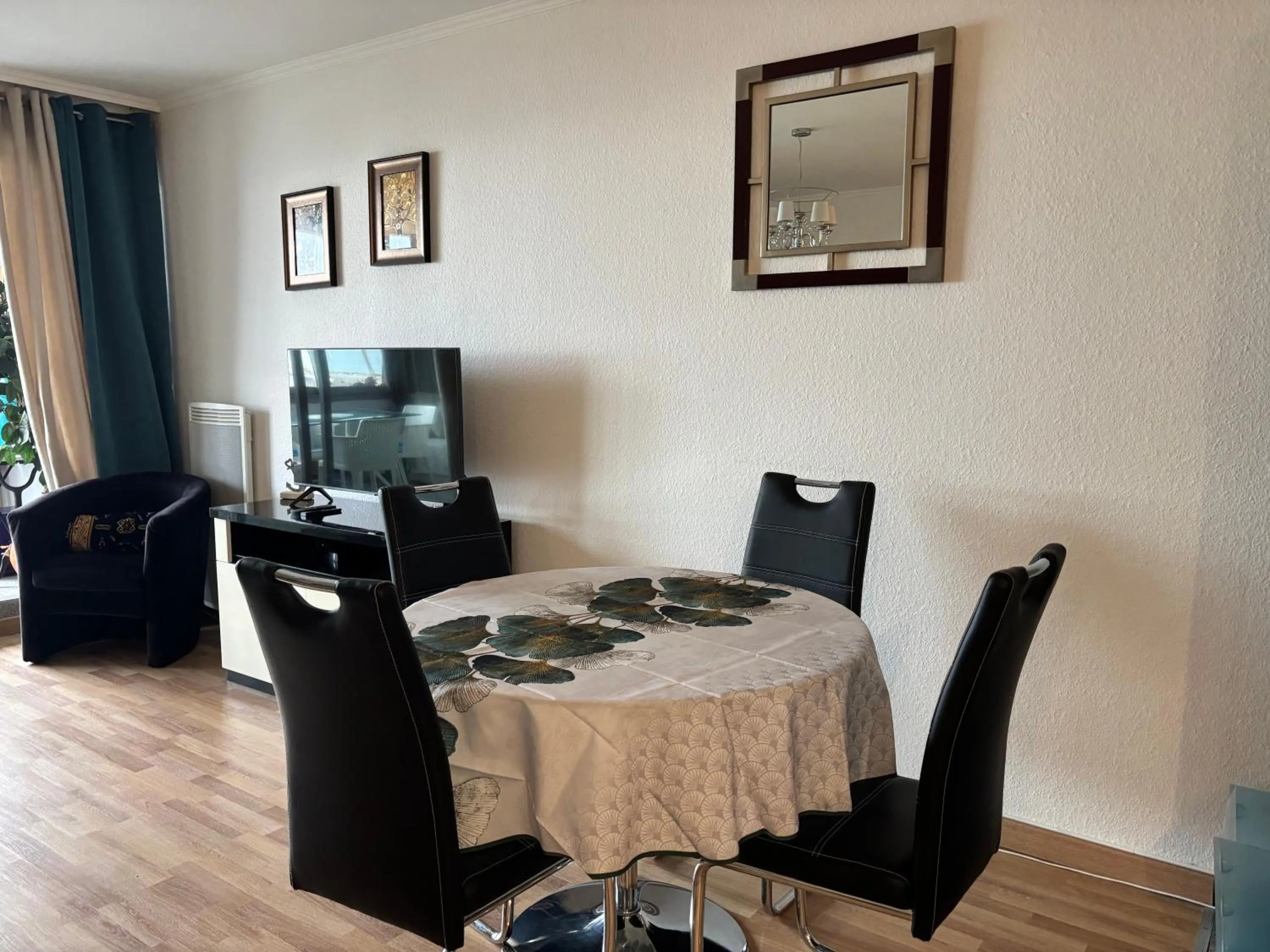 Sea view luxury apartment