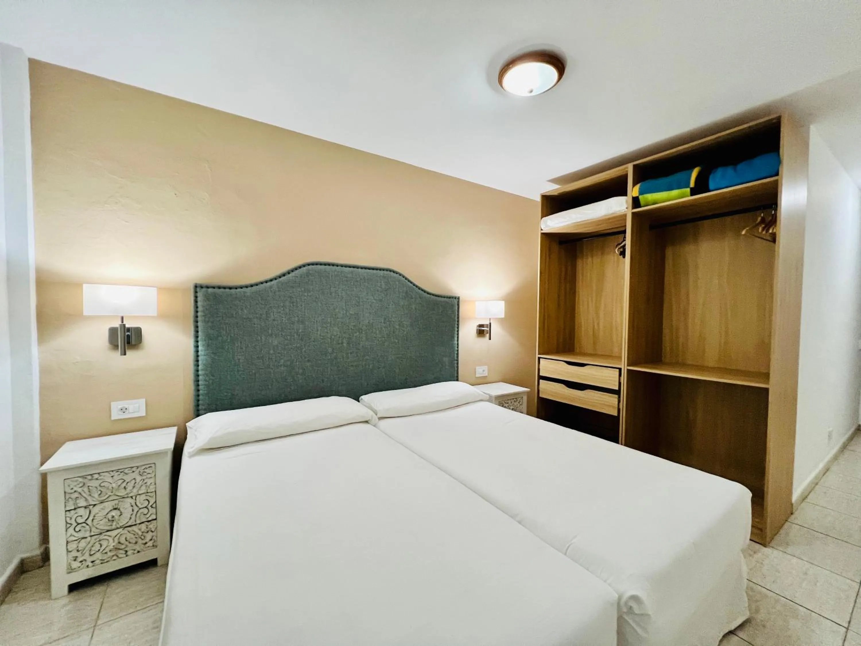 Bed in Apartamentos Frontera