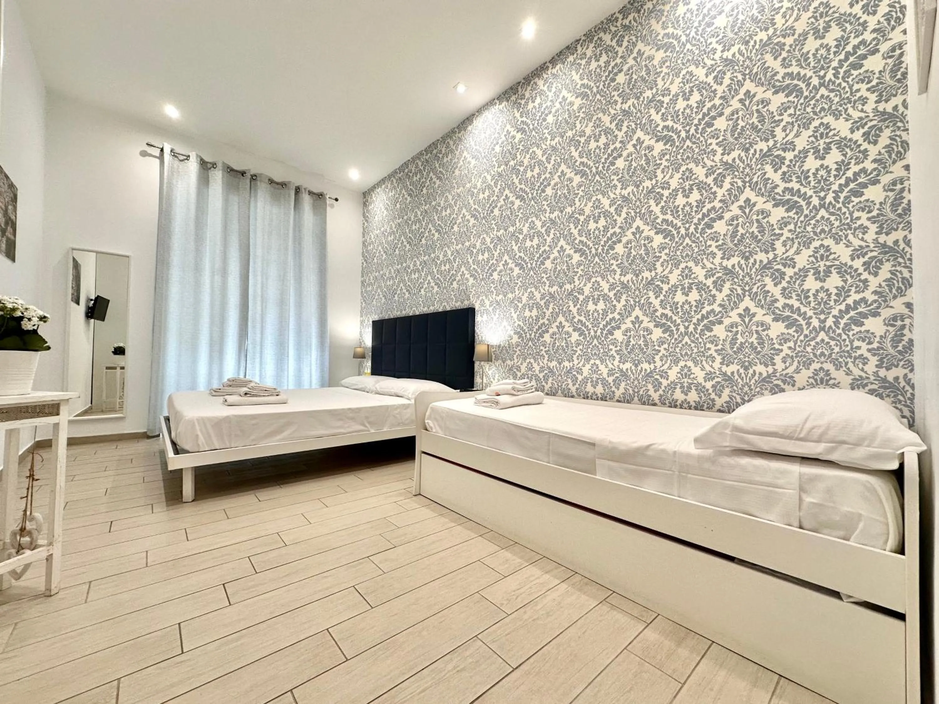 lungomare rooms