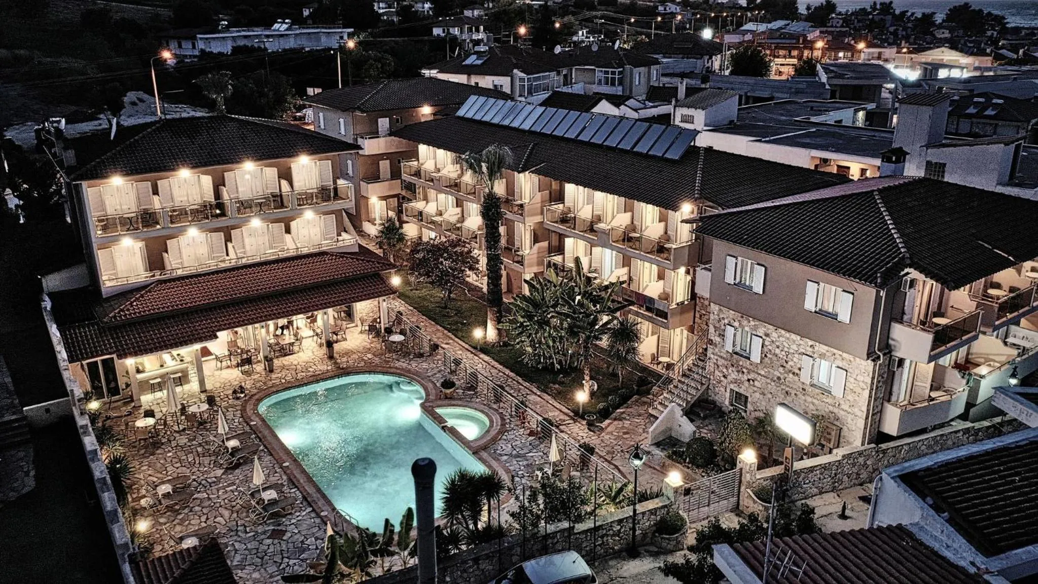 Sarantis Hotel