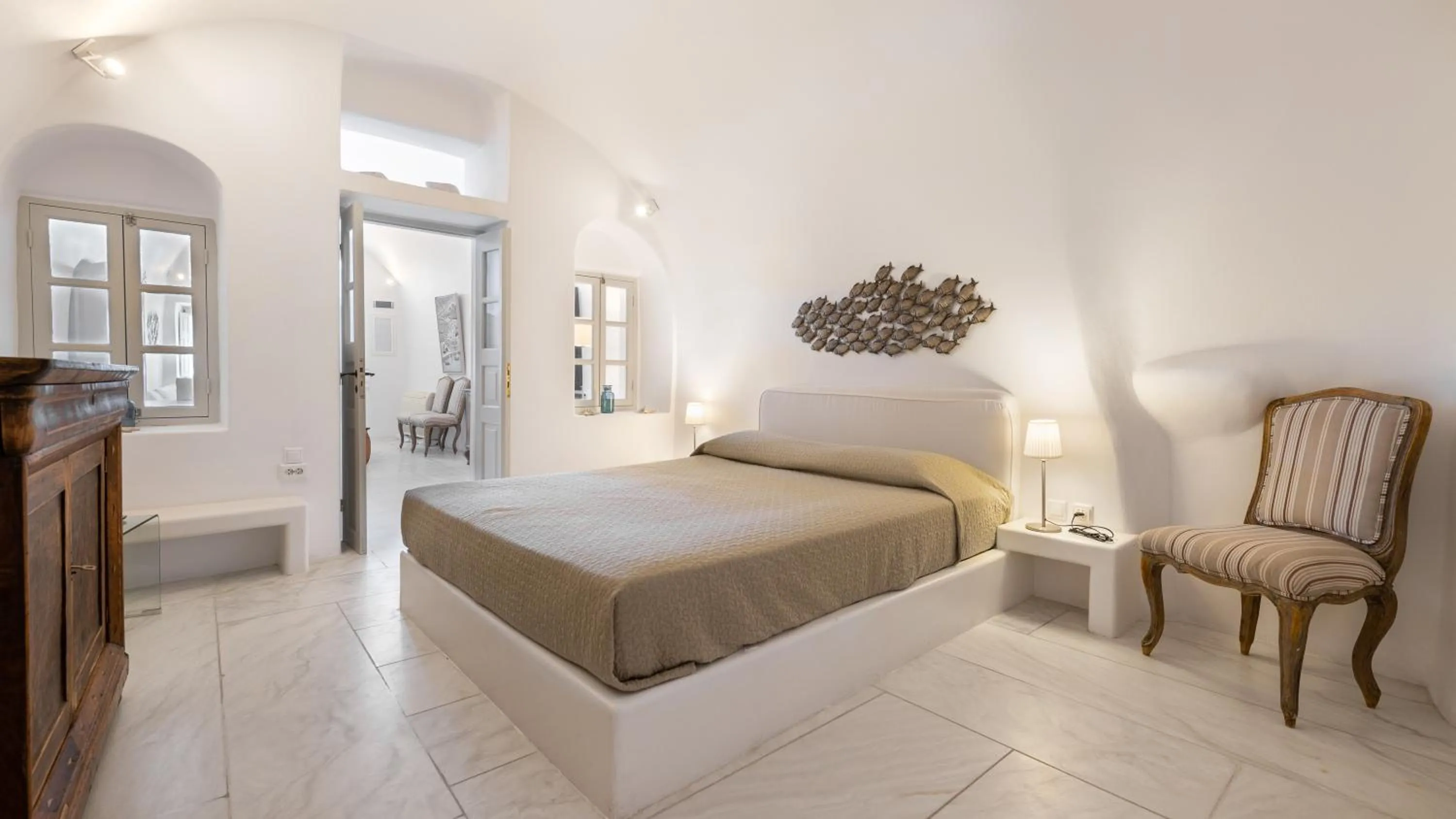 Bed in Armeni Luxury Villas