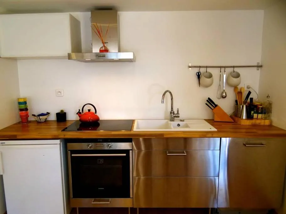 Kitchen or kitchenette in Le Noble in Scenic Villefranche Sur Mer