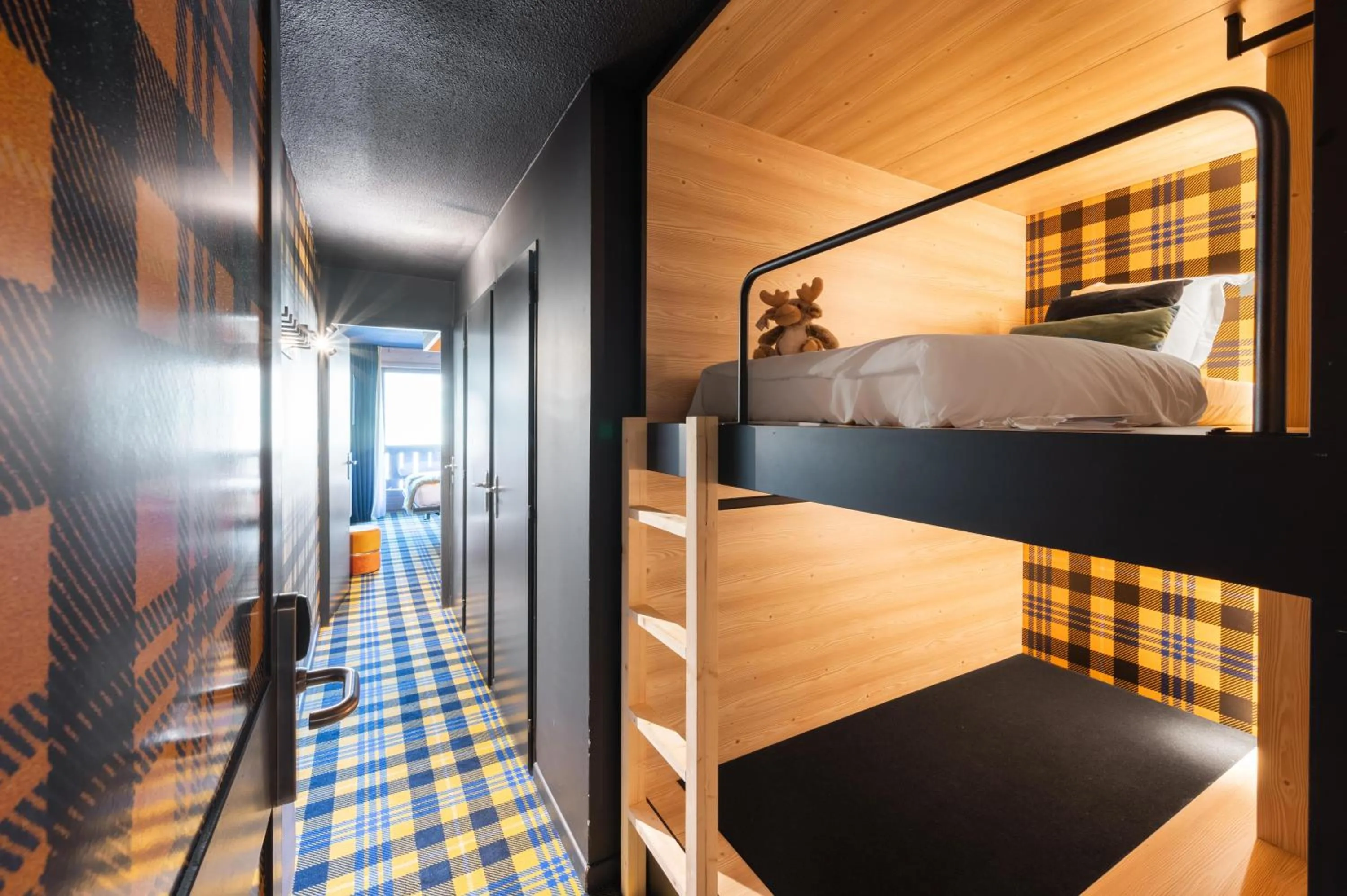 bunk bed, Bed in Mamie Megève