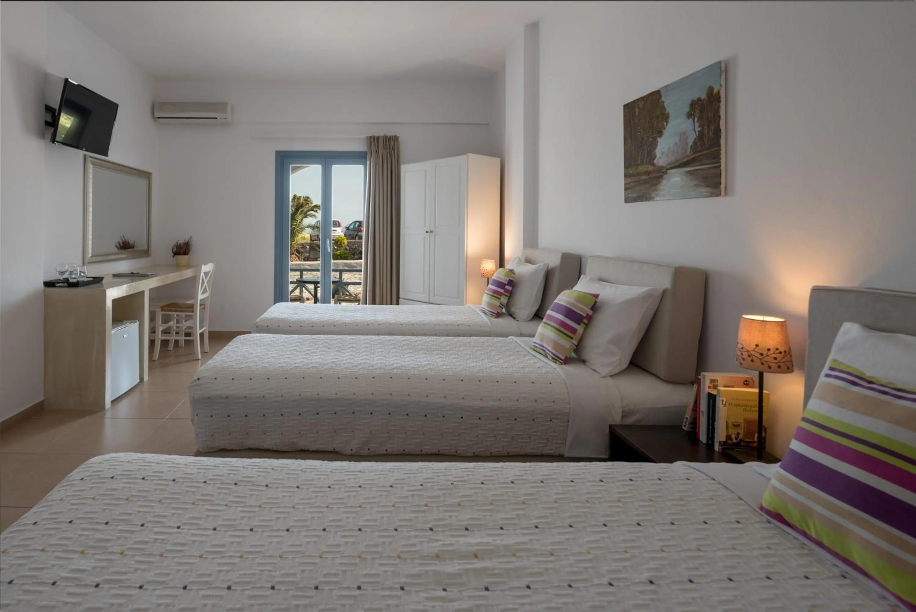 Photo of the whole room, Bed in Caldera Romantica Hotel